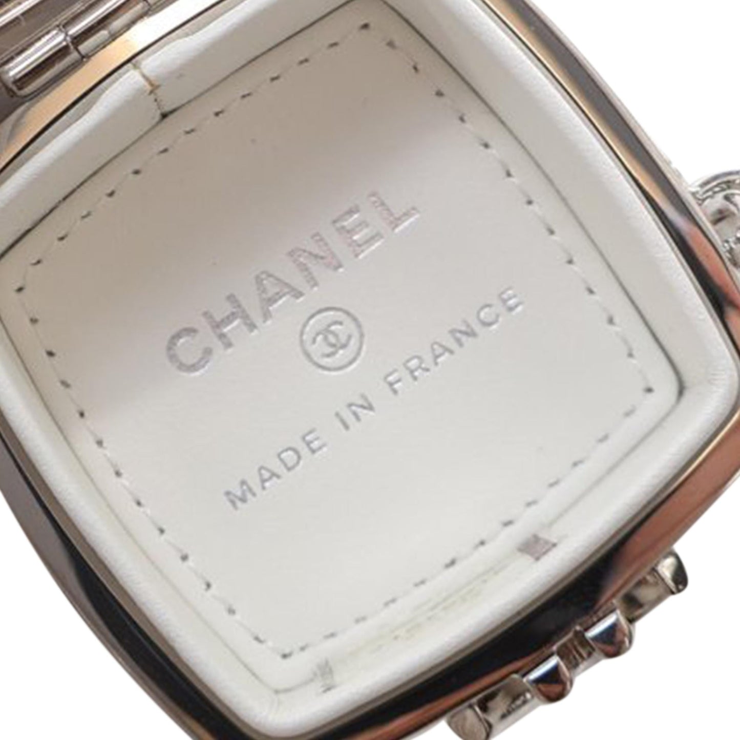 Chanel Patent Goatskin Make-Up Box Clutch With Chain (SHG-cNmuxS)