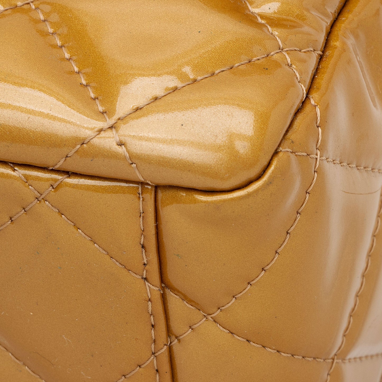 Chanel Patent Leather Classic Maxi Double Flap Bag (SHF-If9V1h)