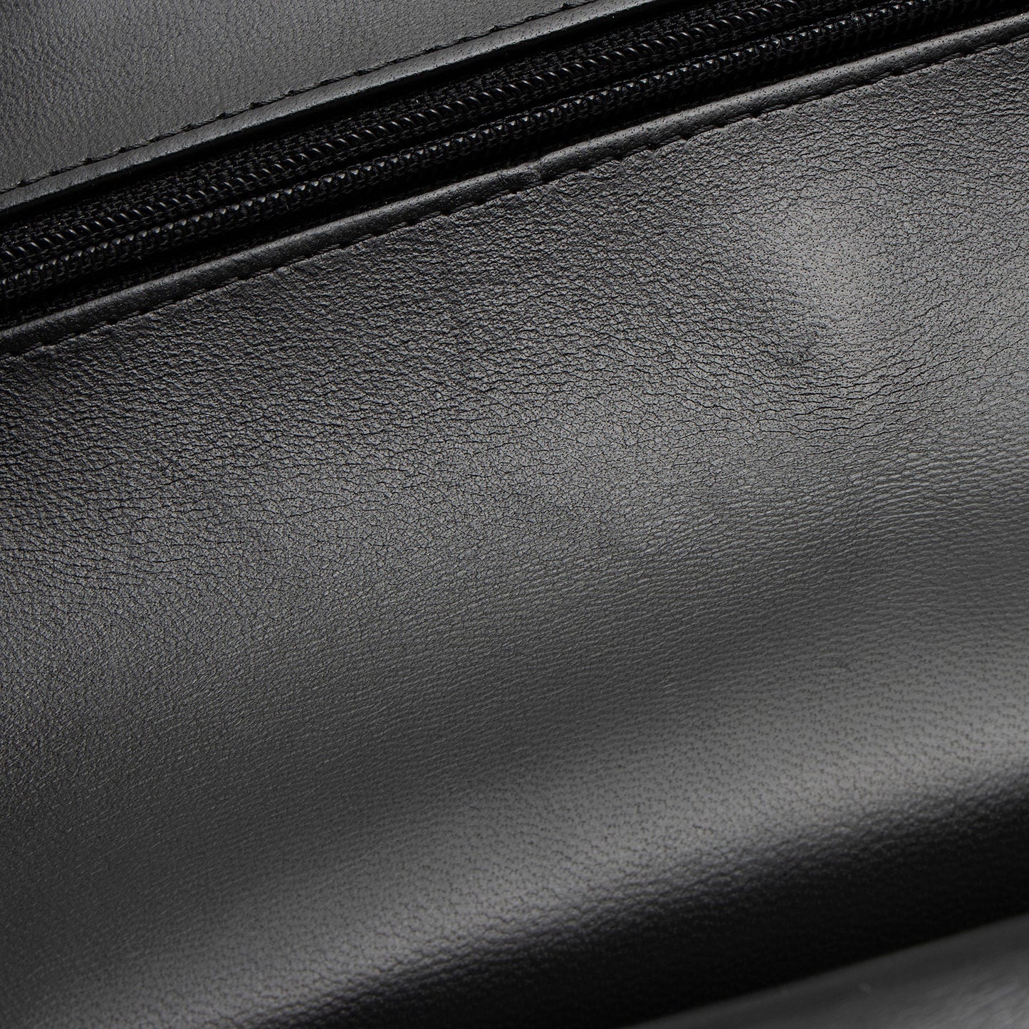 Chanel Patent Leather Classic Medium Double Flap Bag (SHF-XaMpG8)