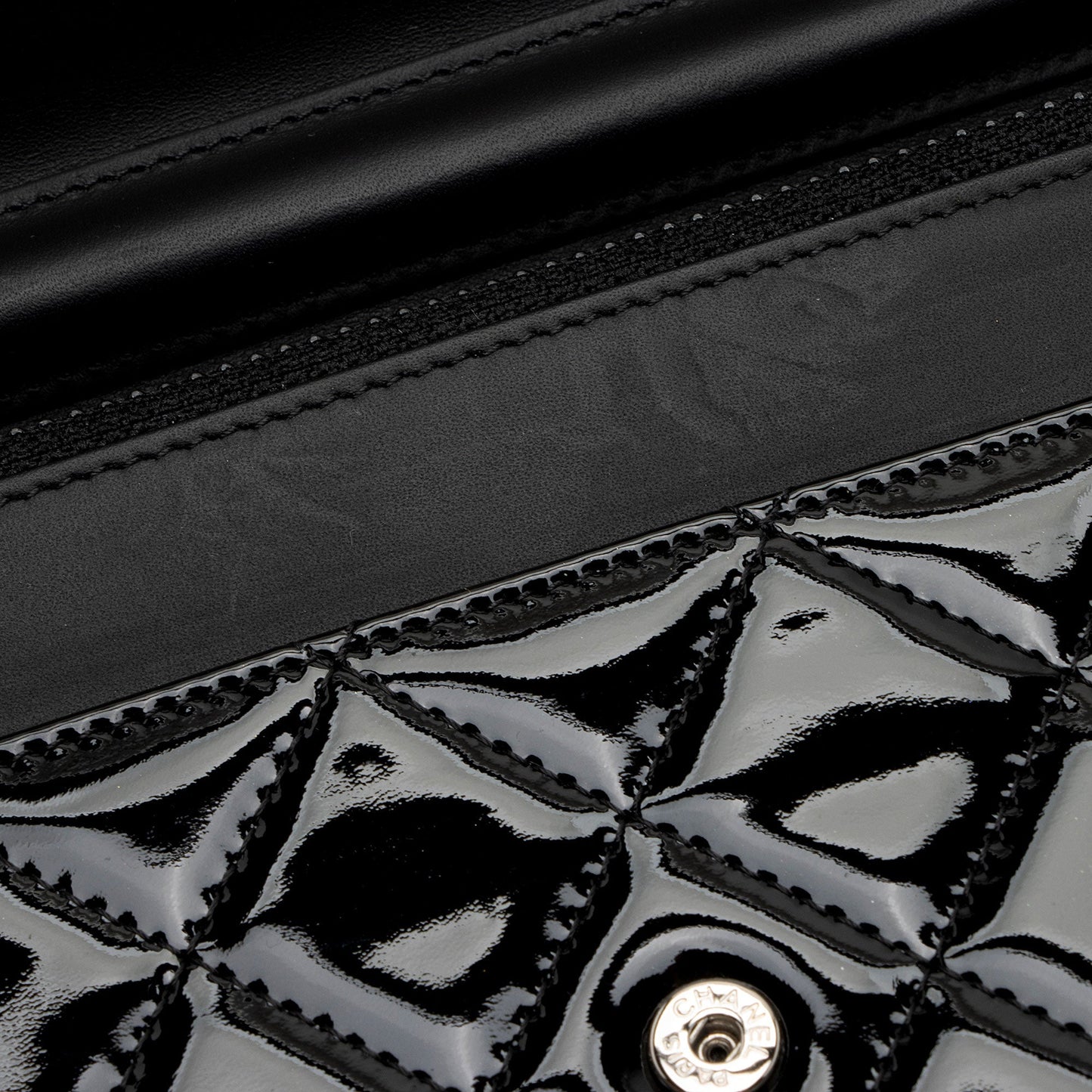 Chanel Patent Leather Classic Wallet on Chain (SHF-8fowjN)