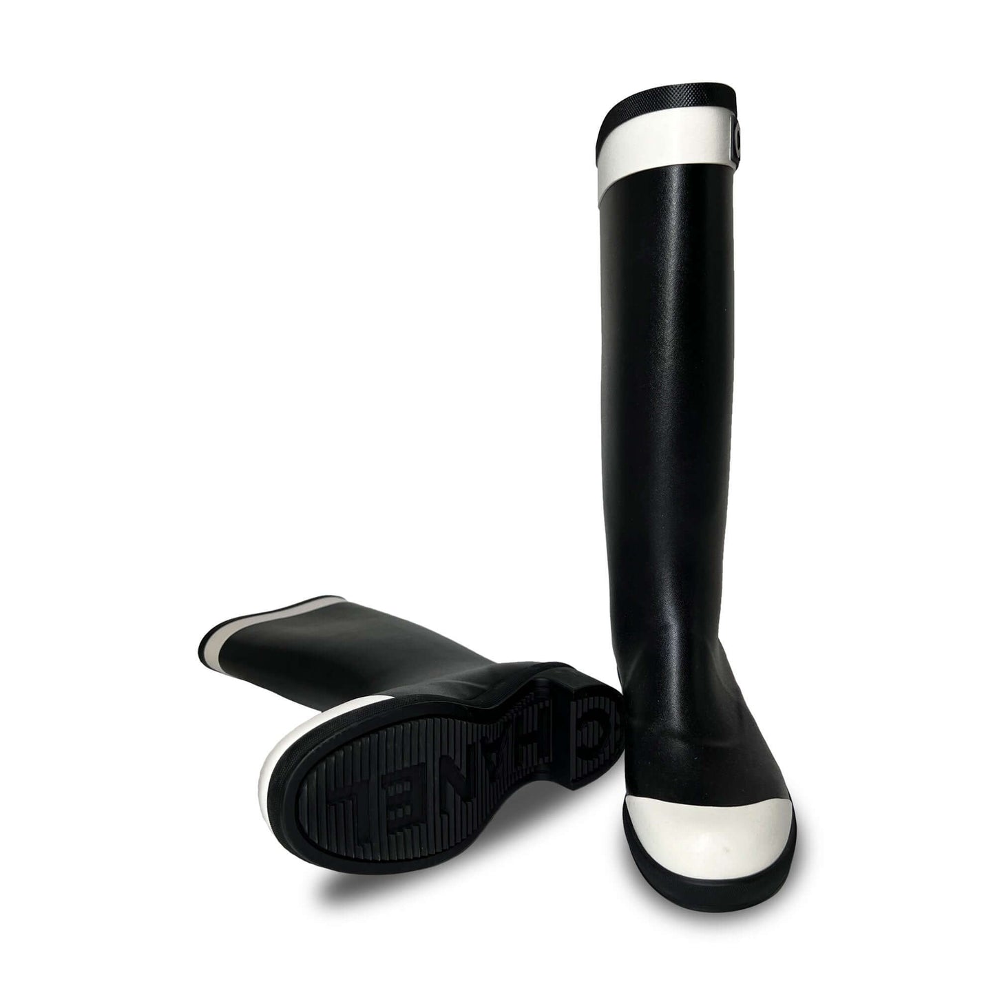 Pre owned Chanel logo white cap black Designer rain boots