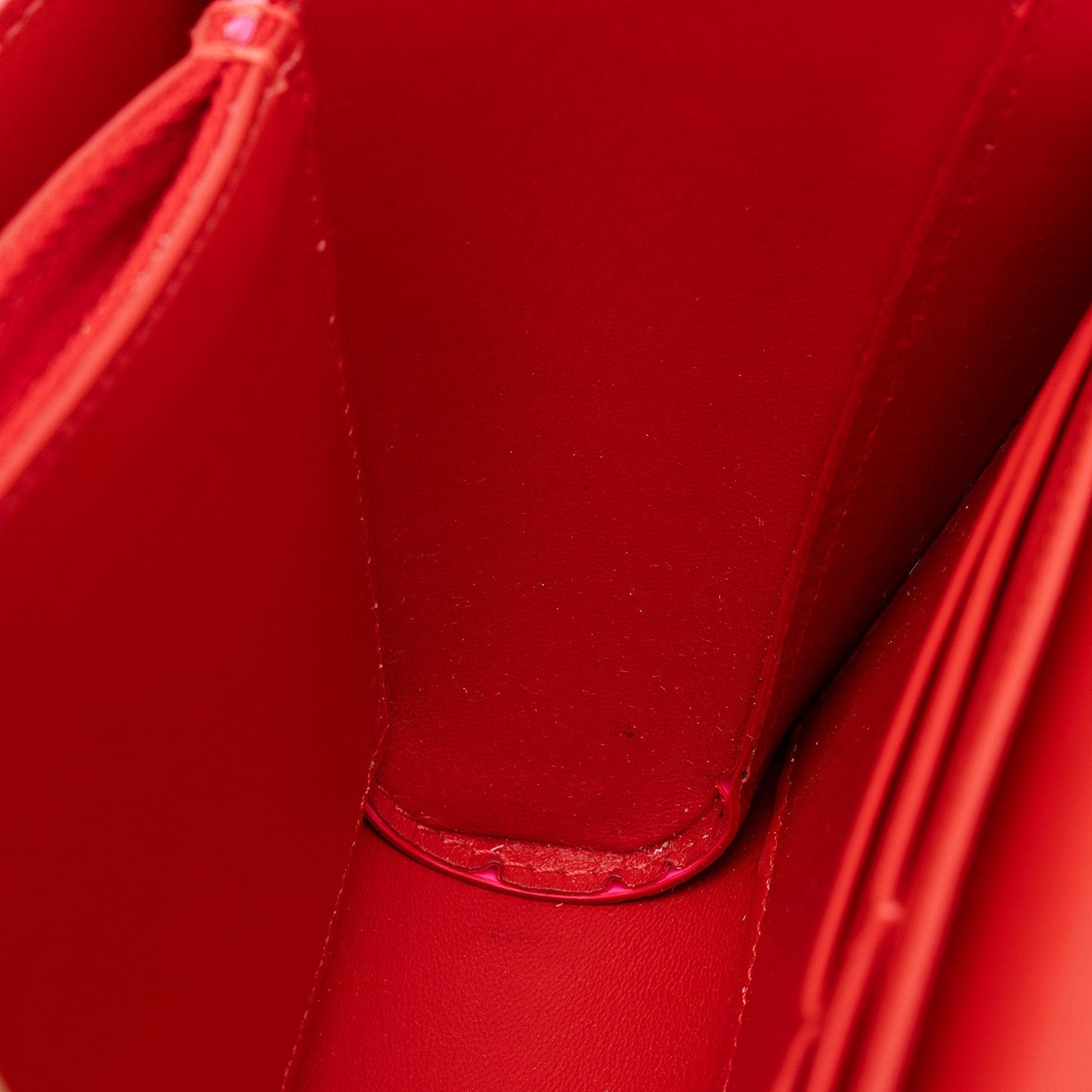 Christian Louboutin Patent Leather Loubi154 Chain Wallet (SHF-iRyKJP)
