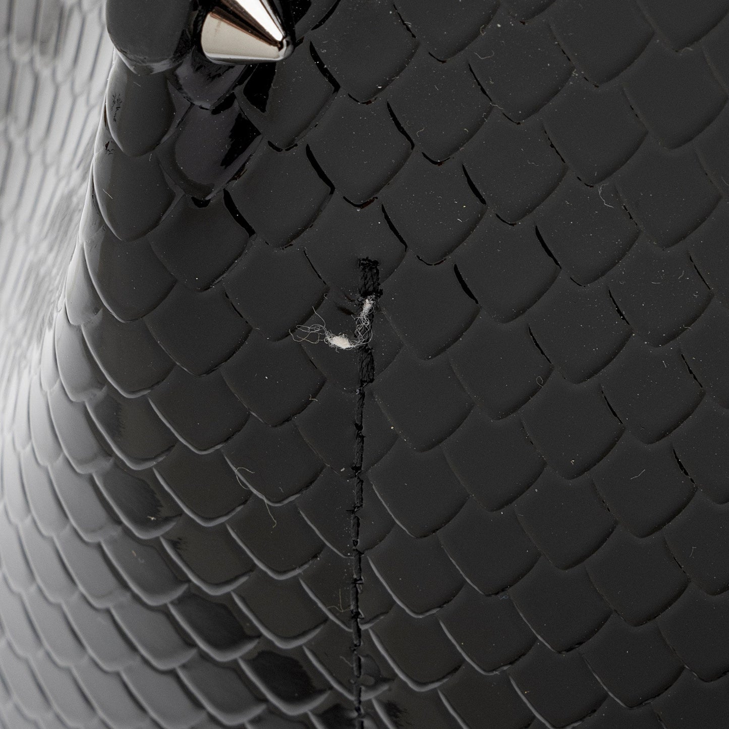 Christian Louboutin Snake Embossed Patent Leather Cabarock Large Tote (SHF-qLc4OG)