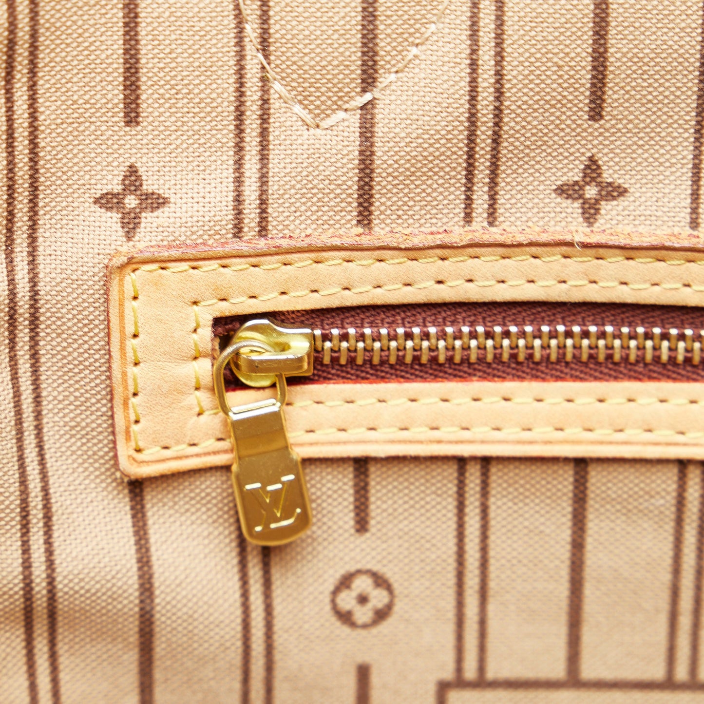 Louis Vuitton Neverfull MM Monogram Canvas