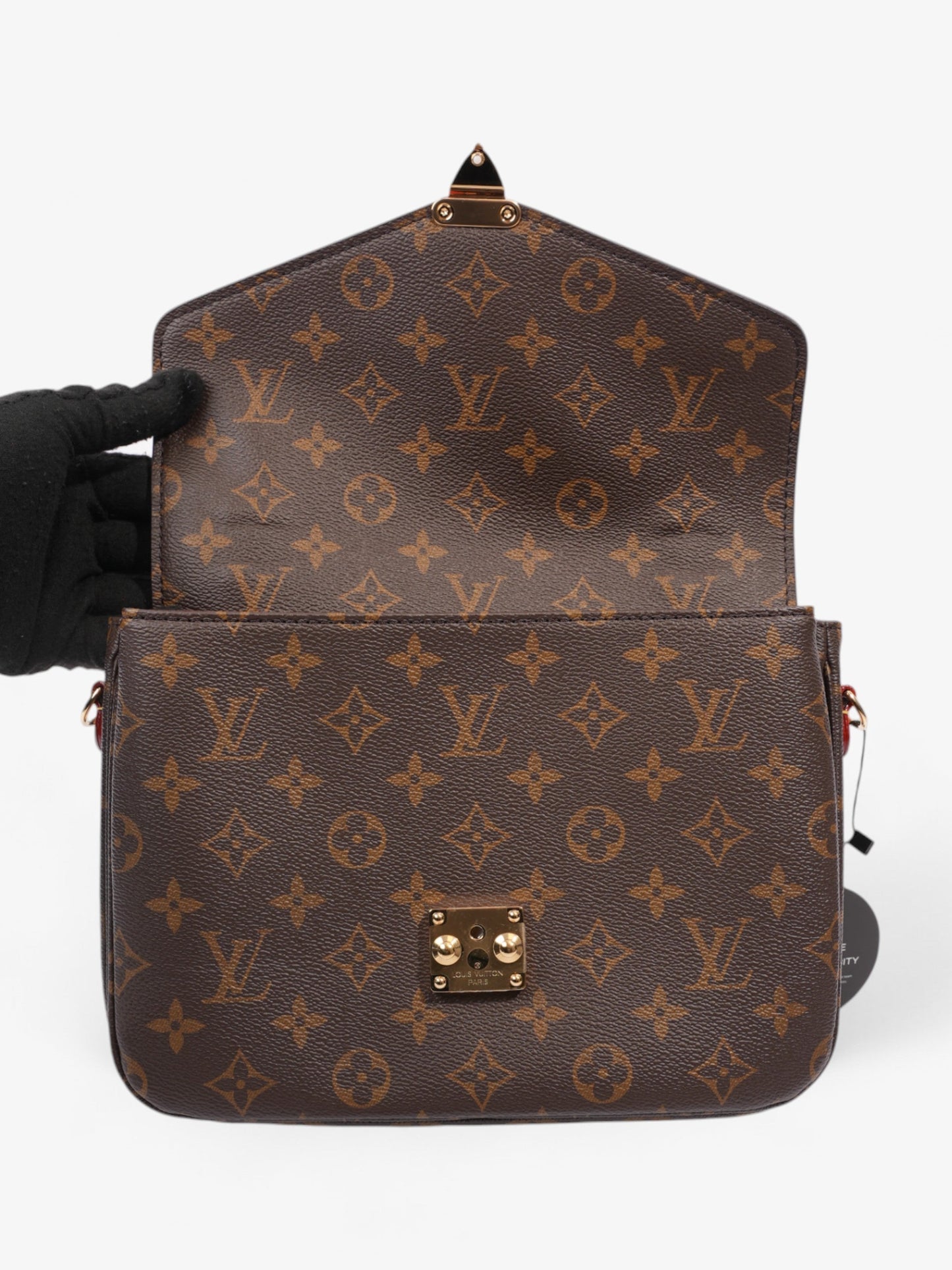 Louis Vuitton Pochette Metis Monogram Coated Canvas MM