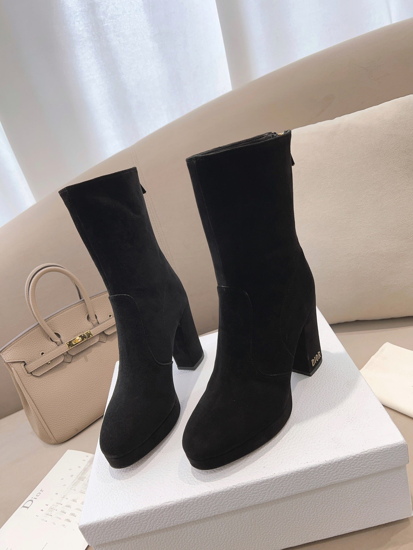 DD D RISE ANKLE BOOTS BLACK