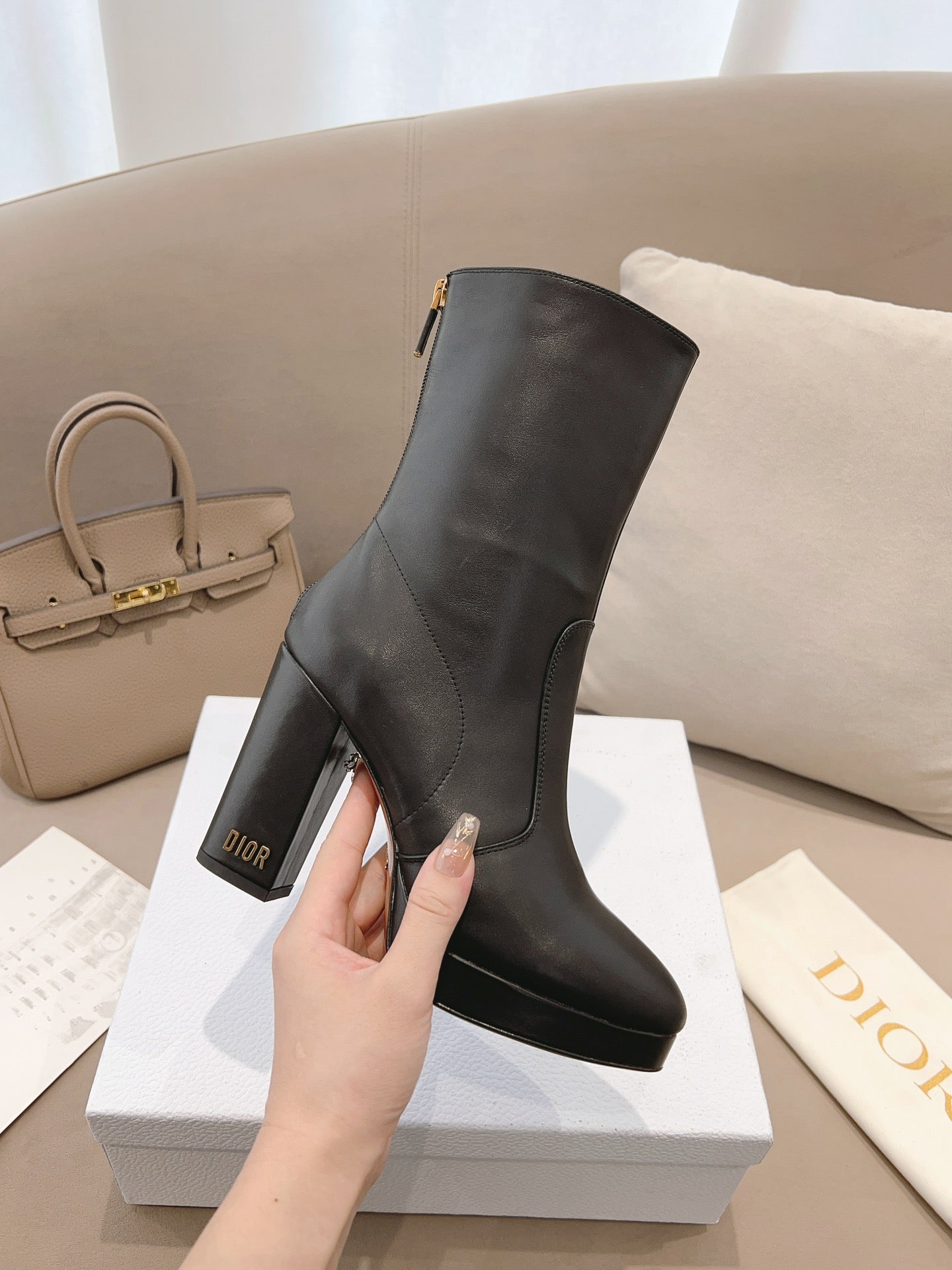 DD D RISE ANKLE BOOTS BLACK