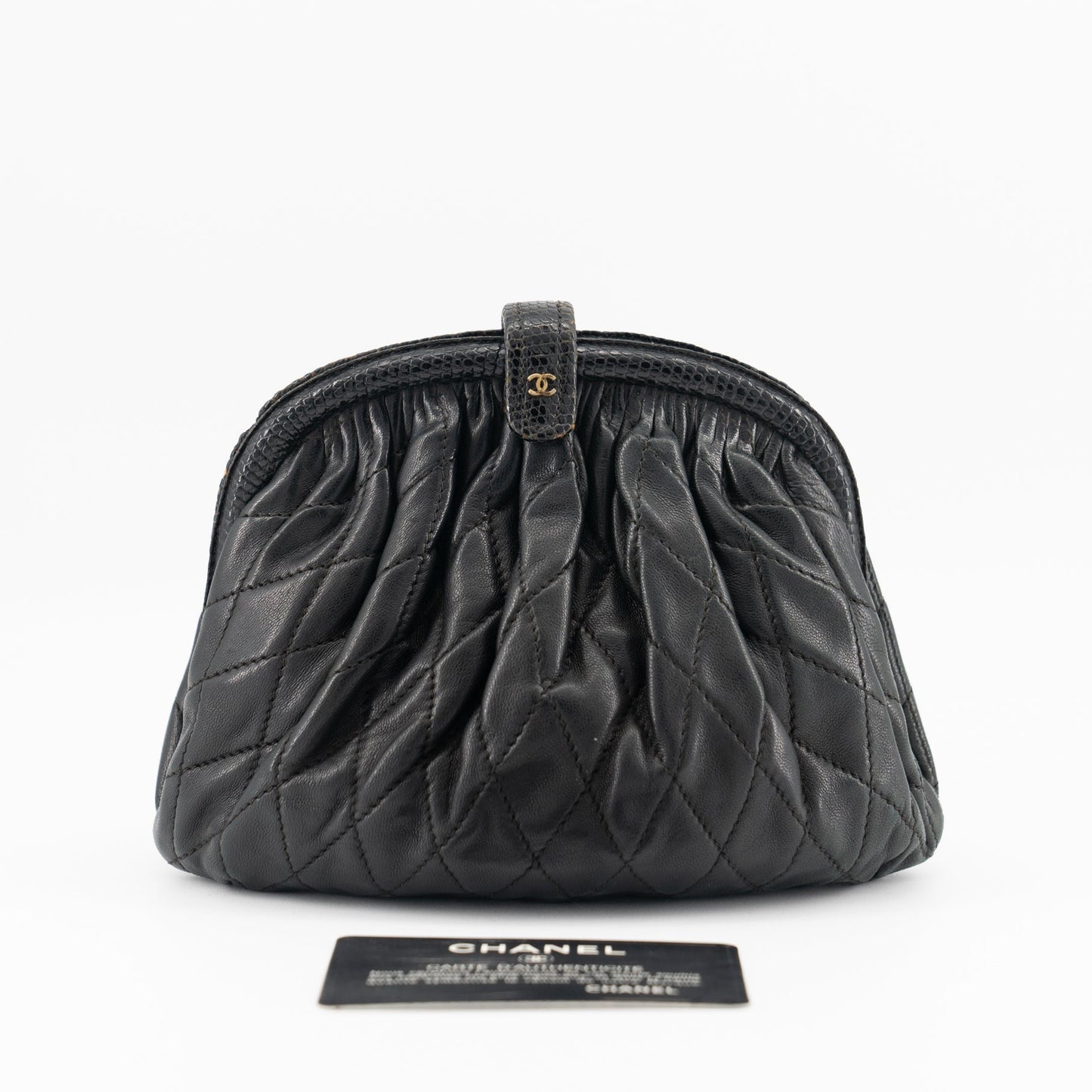 CHANEL vintage shoulder bag