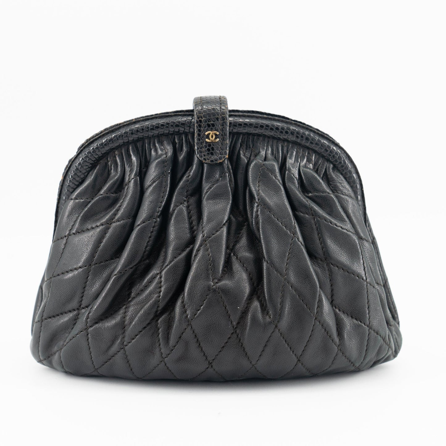 CHANEL vintage shoulder bag