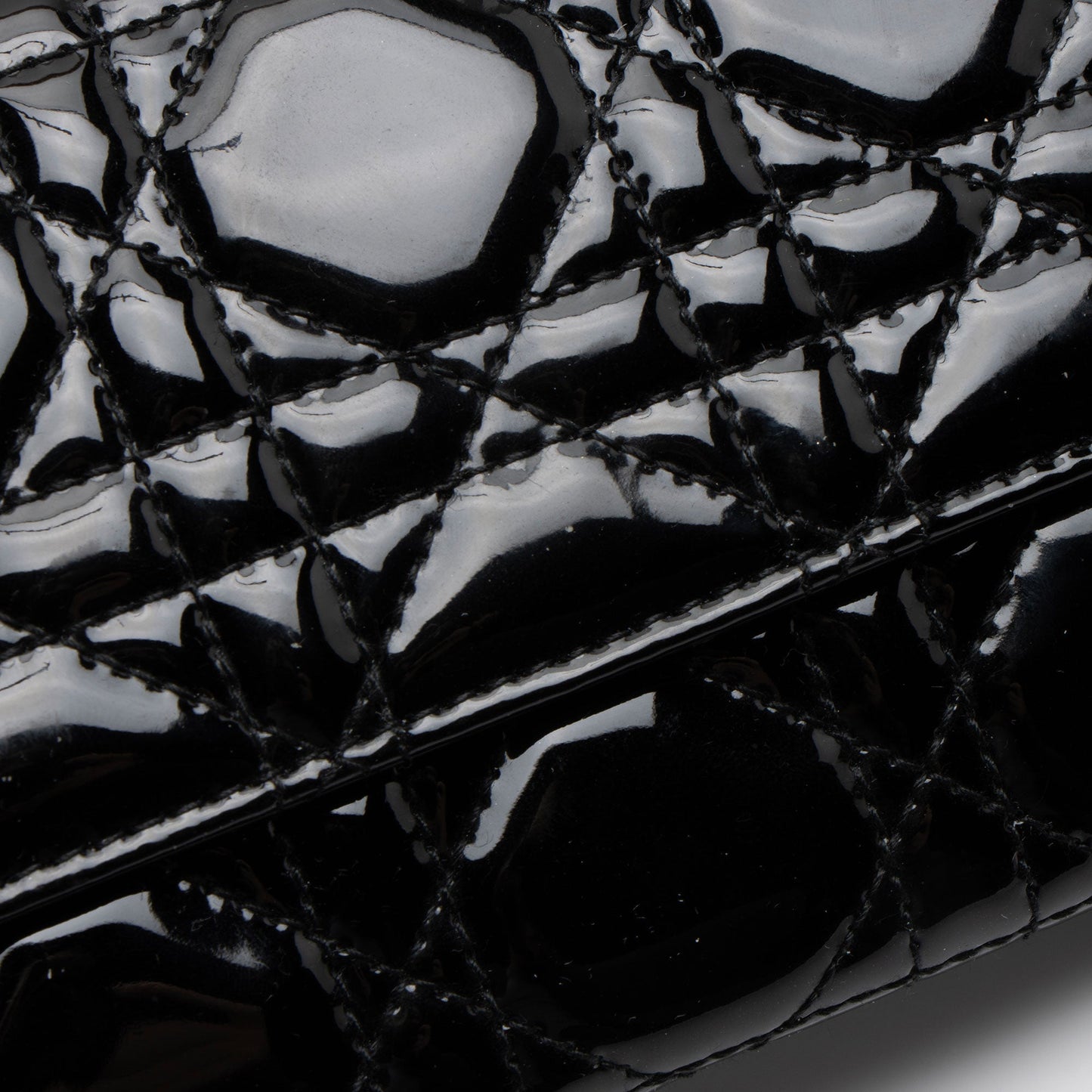 Dior Patent Leather Lady Dior Wallet on Chain (SHF-rovhu8)