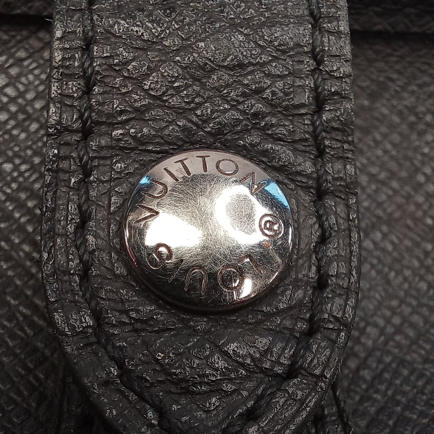 Louis Vuitton Andrei Black Taïga