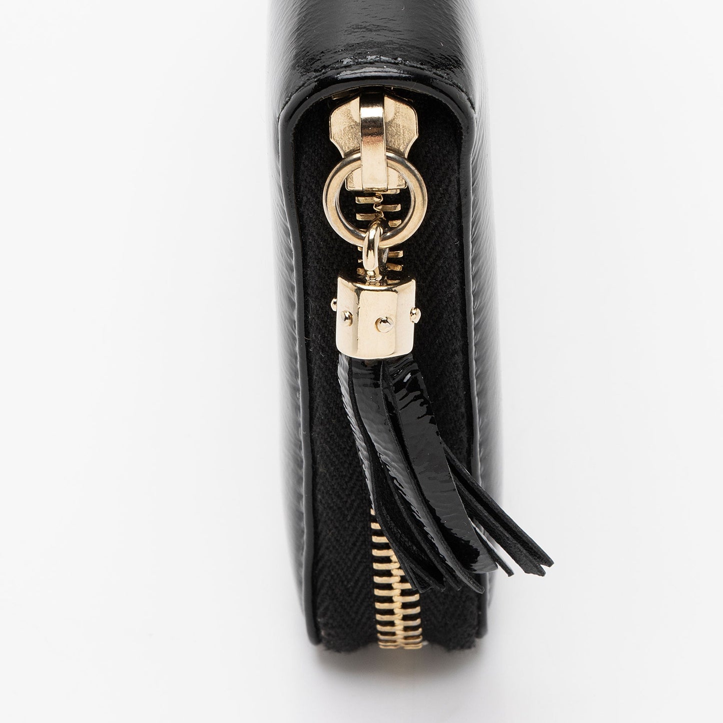 Gucci Patent Leather Soho Zip Around Wallet (SHF-OZVoQd)