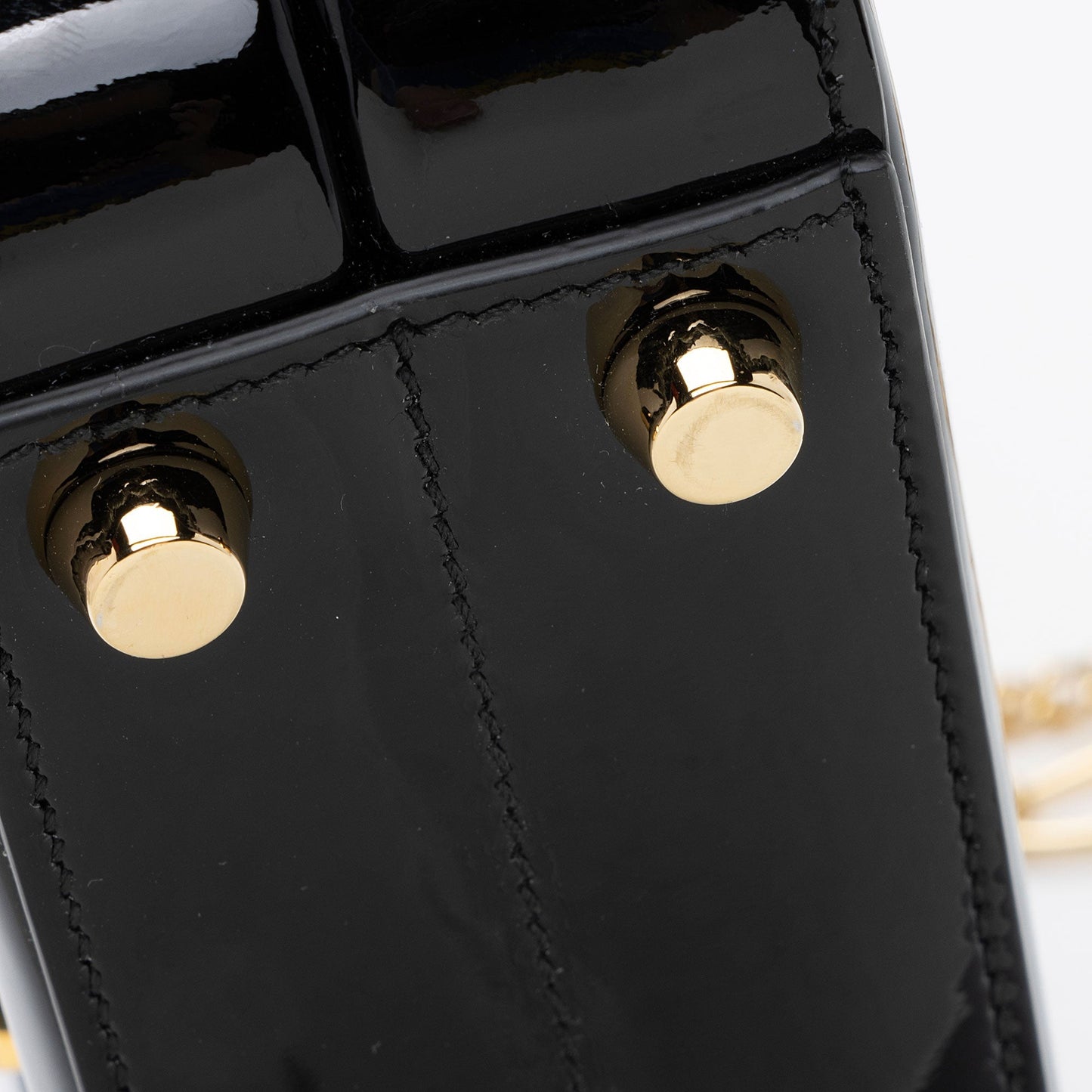 Gucci Patent Leather Sylvie 1969 Mini Top Handle (SHF-LRHVS4)
