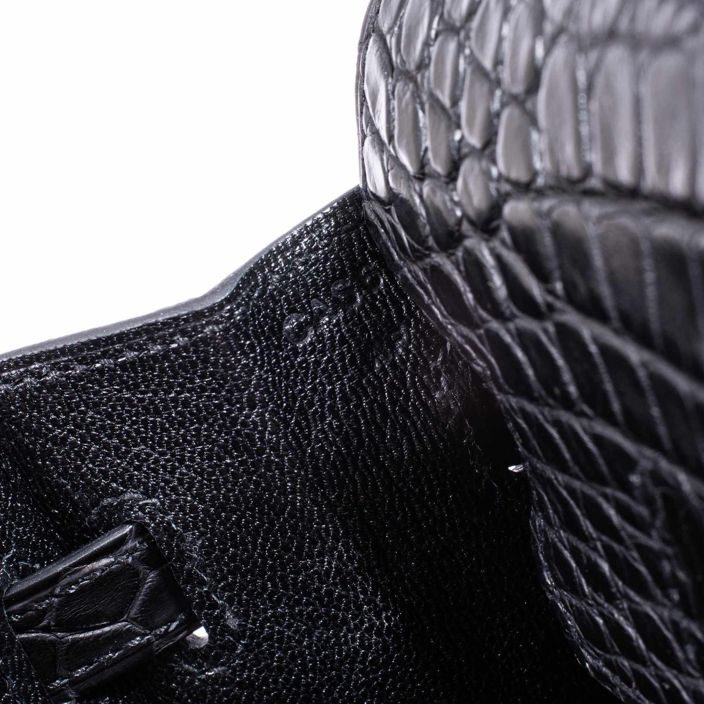 HermÃƒÆ’Ã‚Â¨s Birkin 25 Black Matte Alligator Gold Hardware