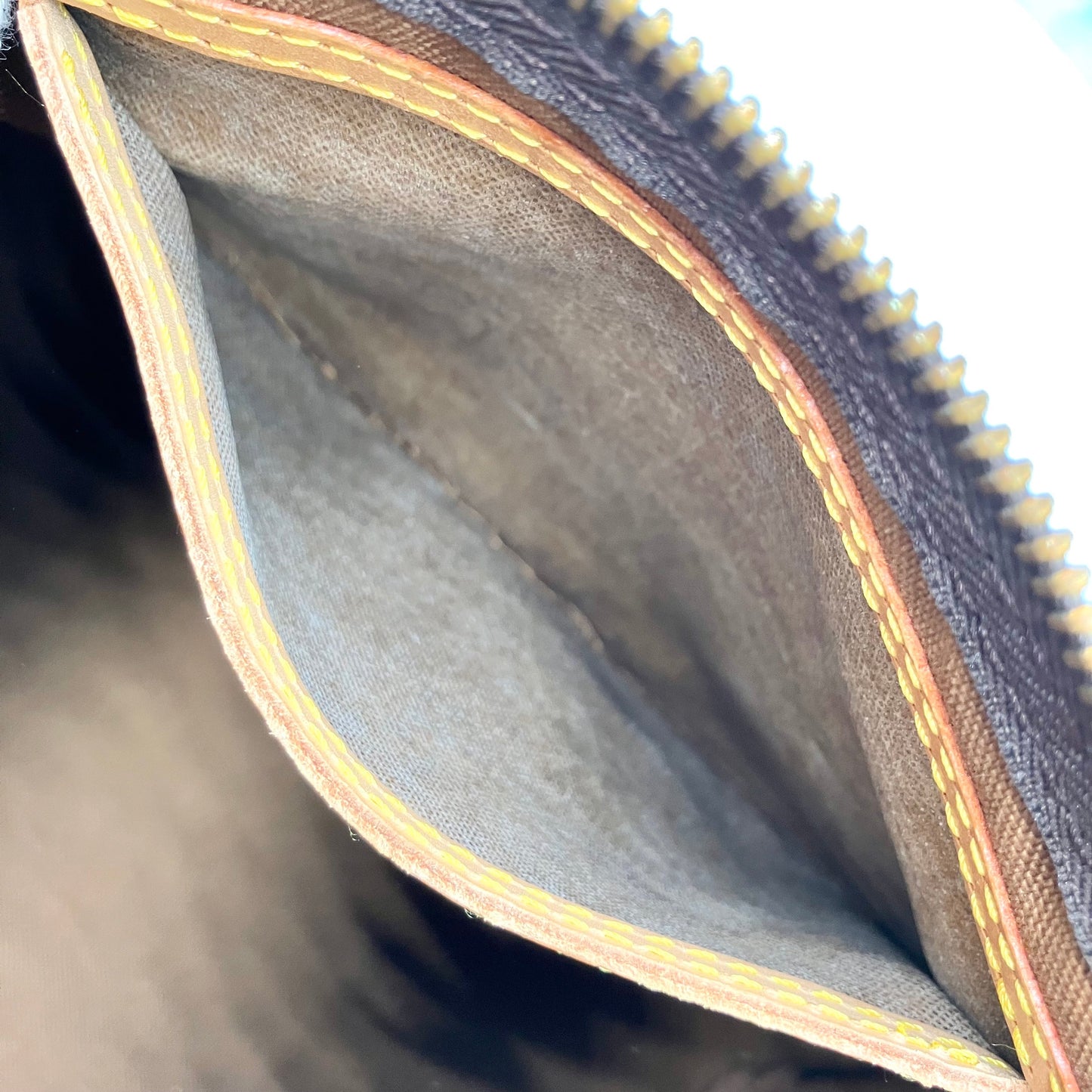 LOUIS VUITTON Monogram Speedy 30