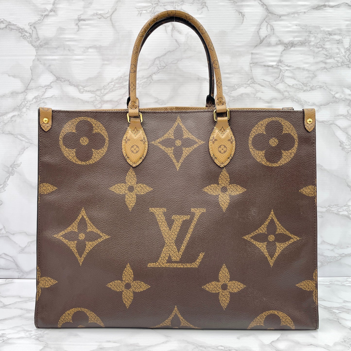 LOUIS VUITTON On The Go GM
