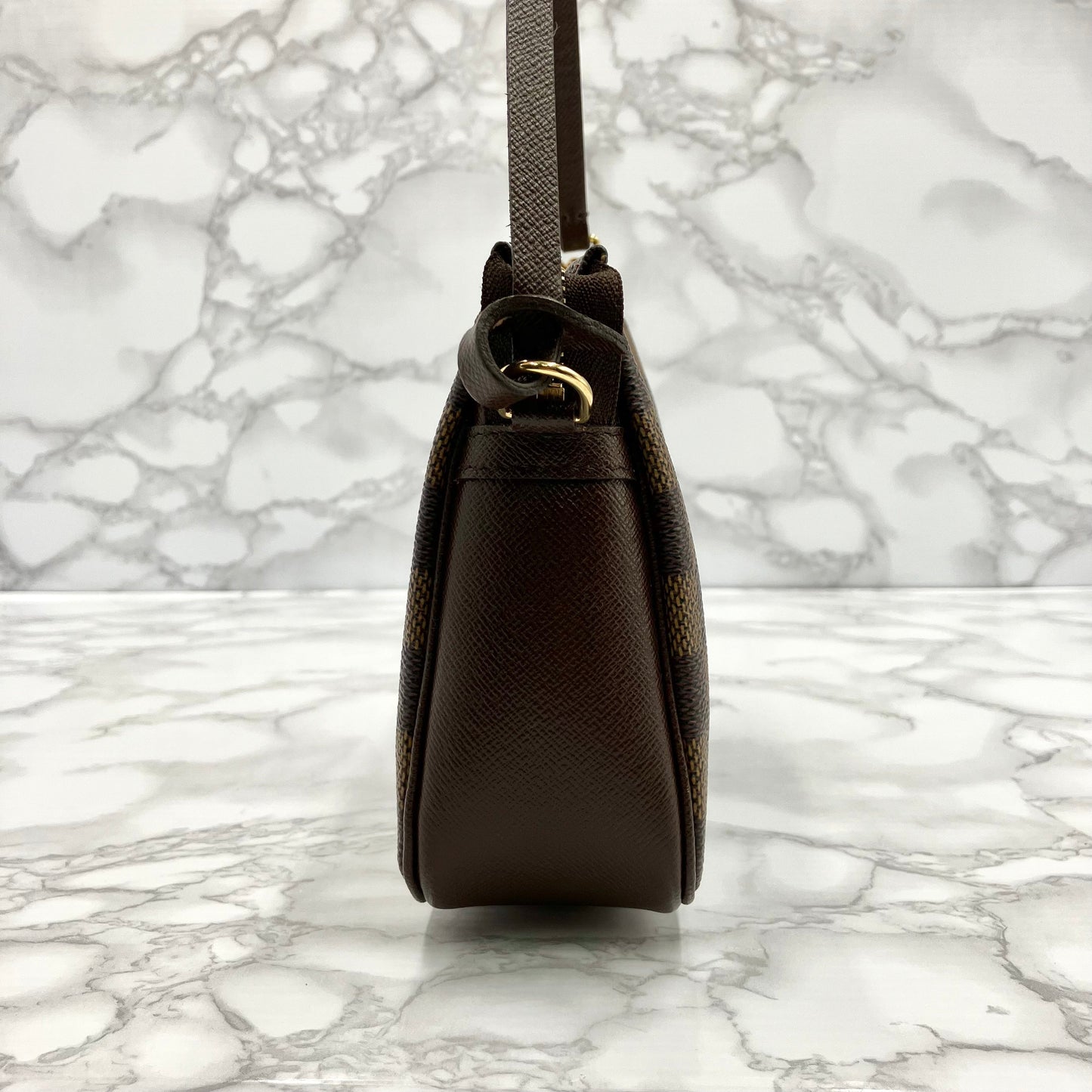 LOUIS VUITTON Damier Pouch