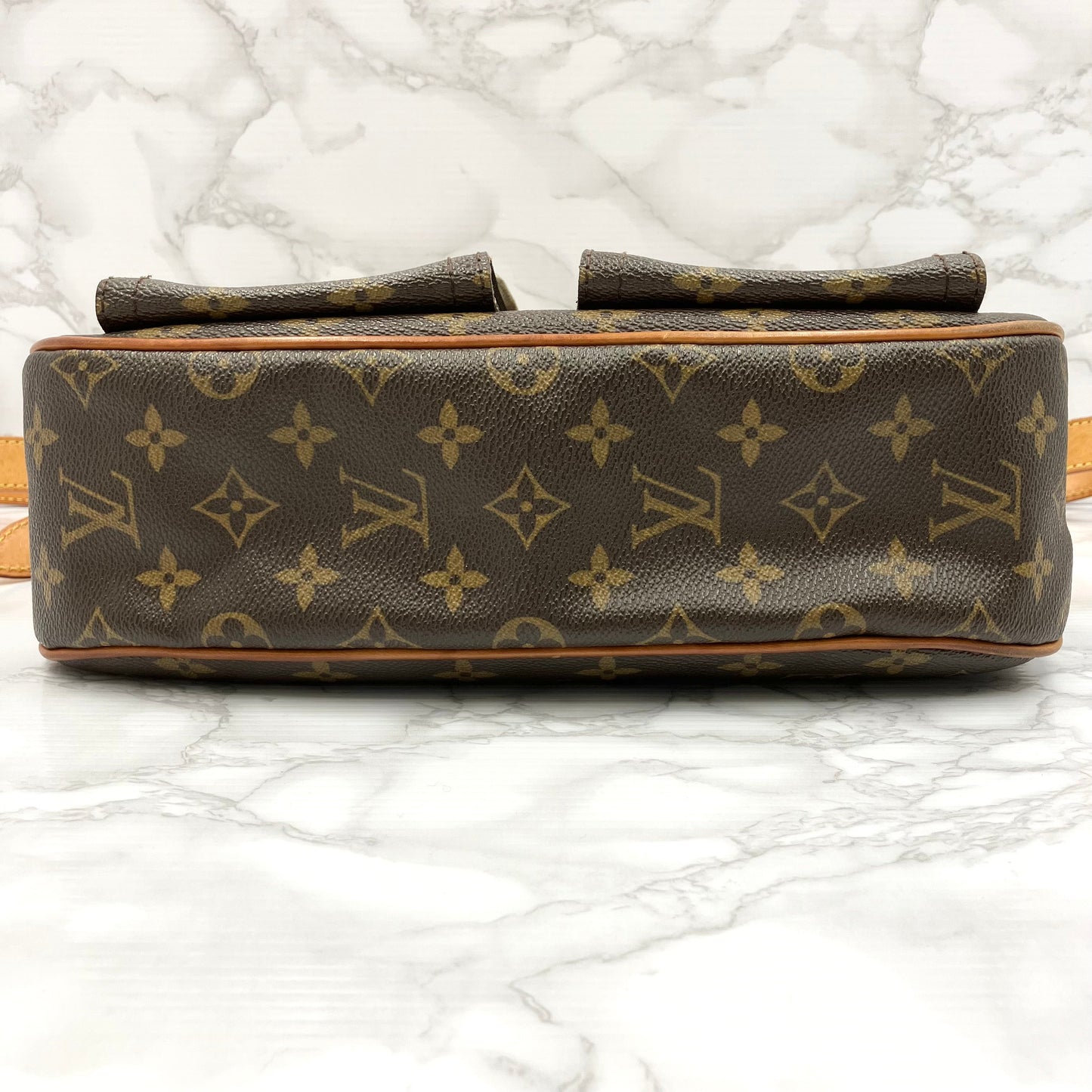 LOUIS VUITTON Monogram Hudson GM