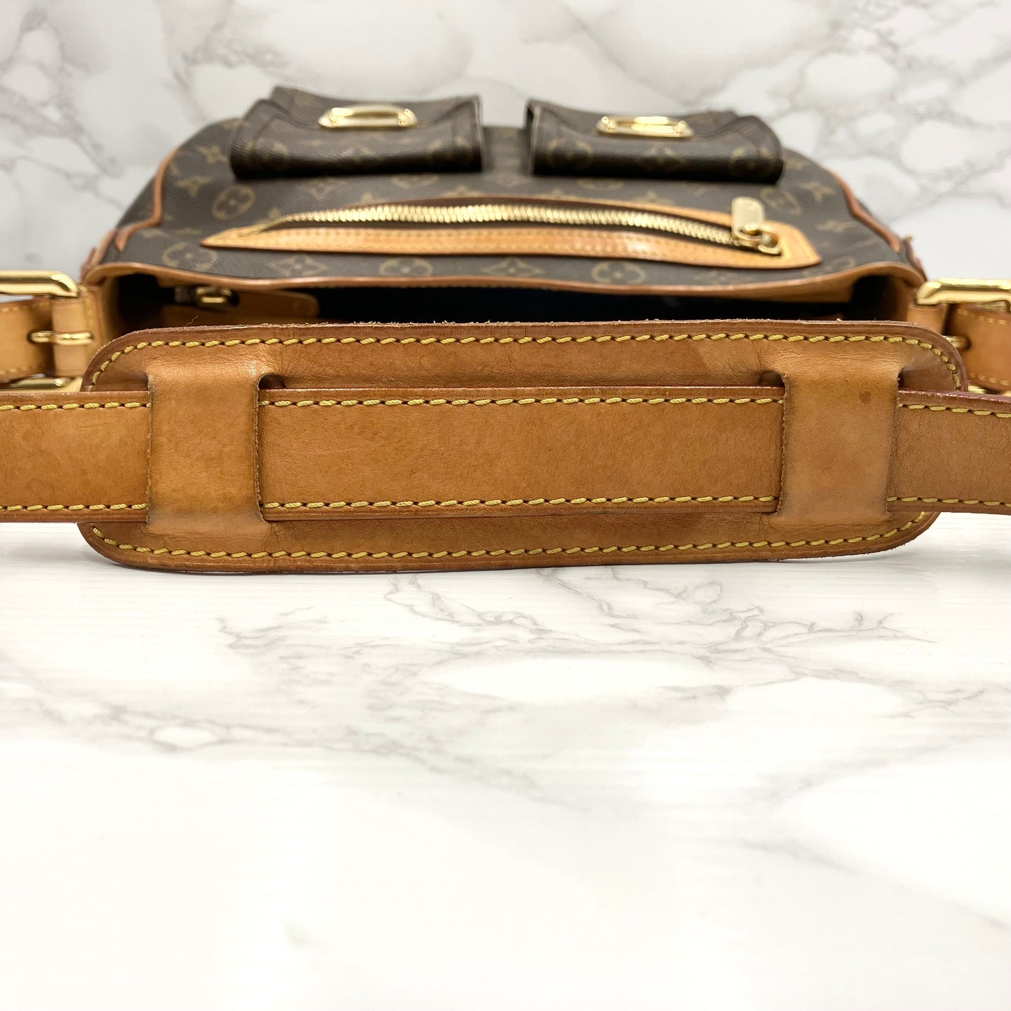 LOUIS VUITTON Monogram Hudson GM