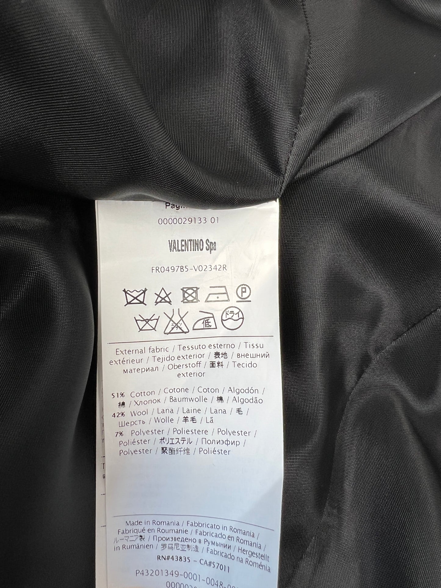 SHORT-SLEEVE DOUBLE-BREASTED CAPE
