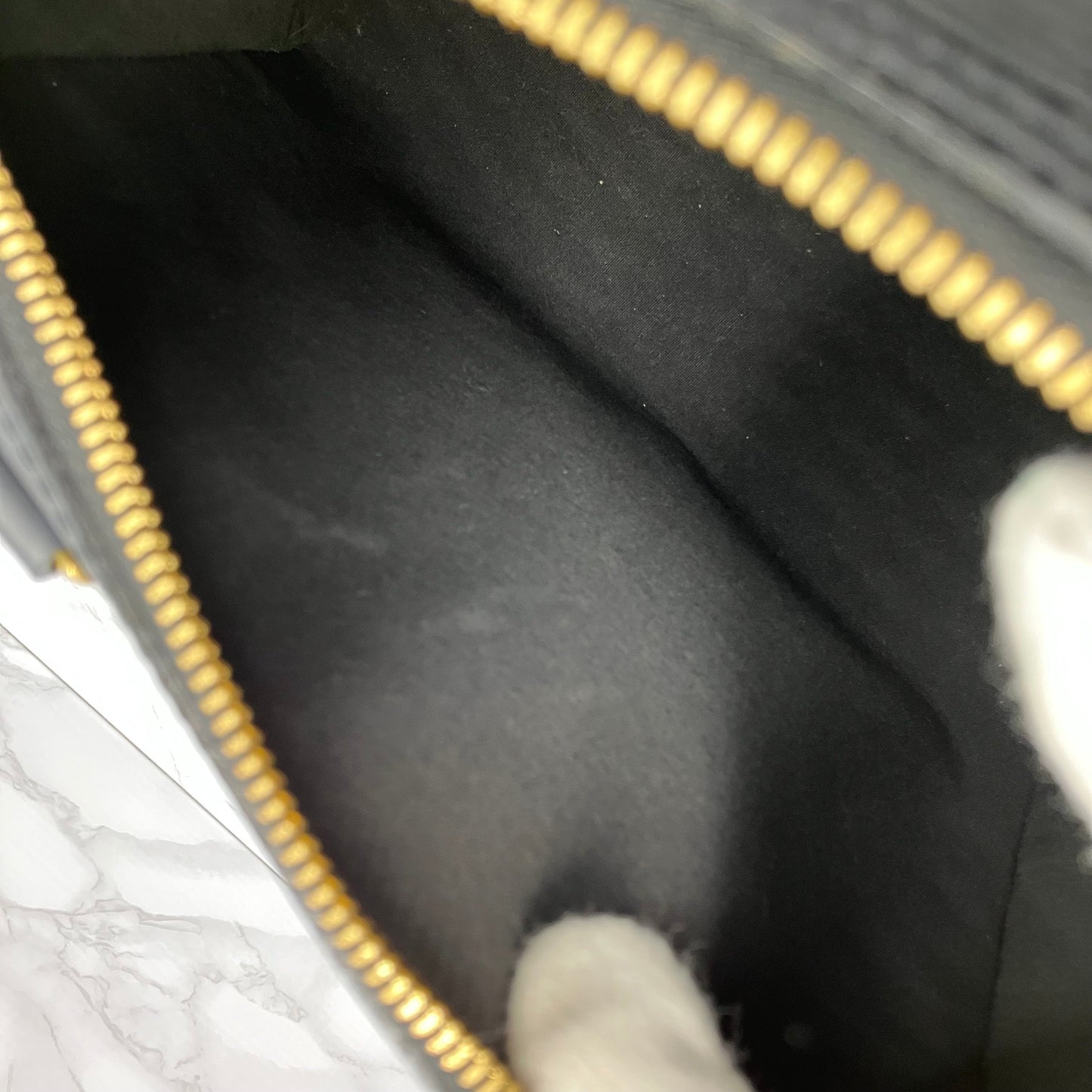 LOUIS VUITTON Epi Speedy25