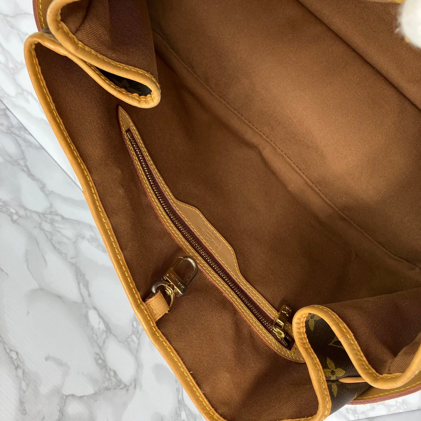 LOUIS VUITTON Monogram Batignolles Orizontal