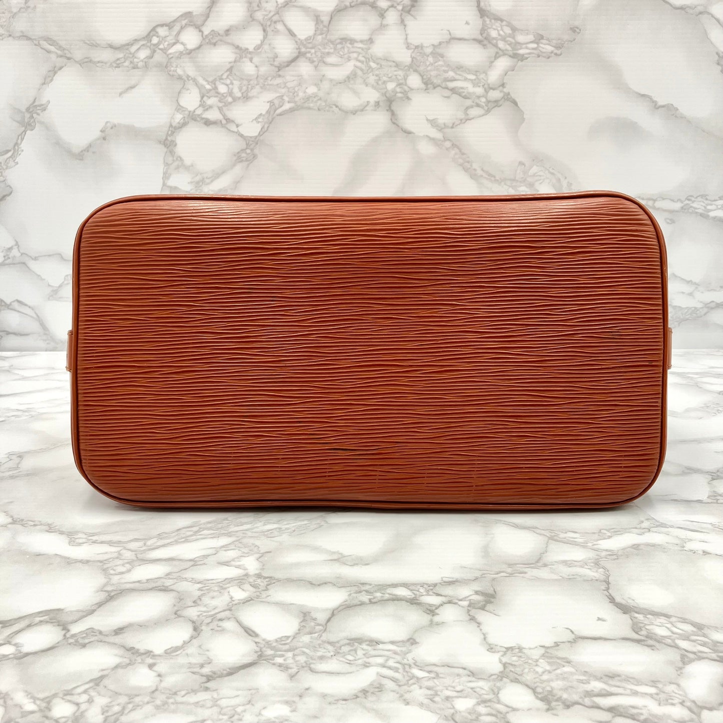 LOUIS VUITTON Epi Alma PM