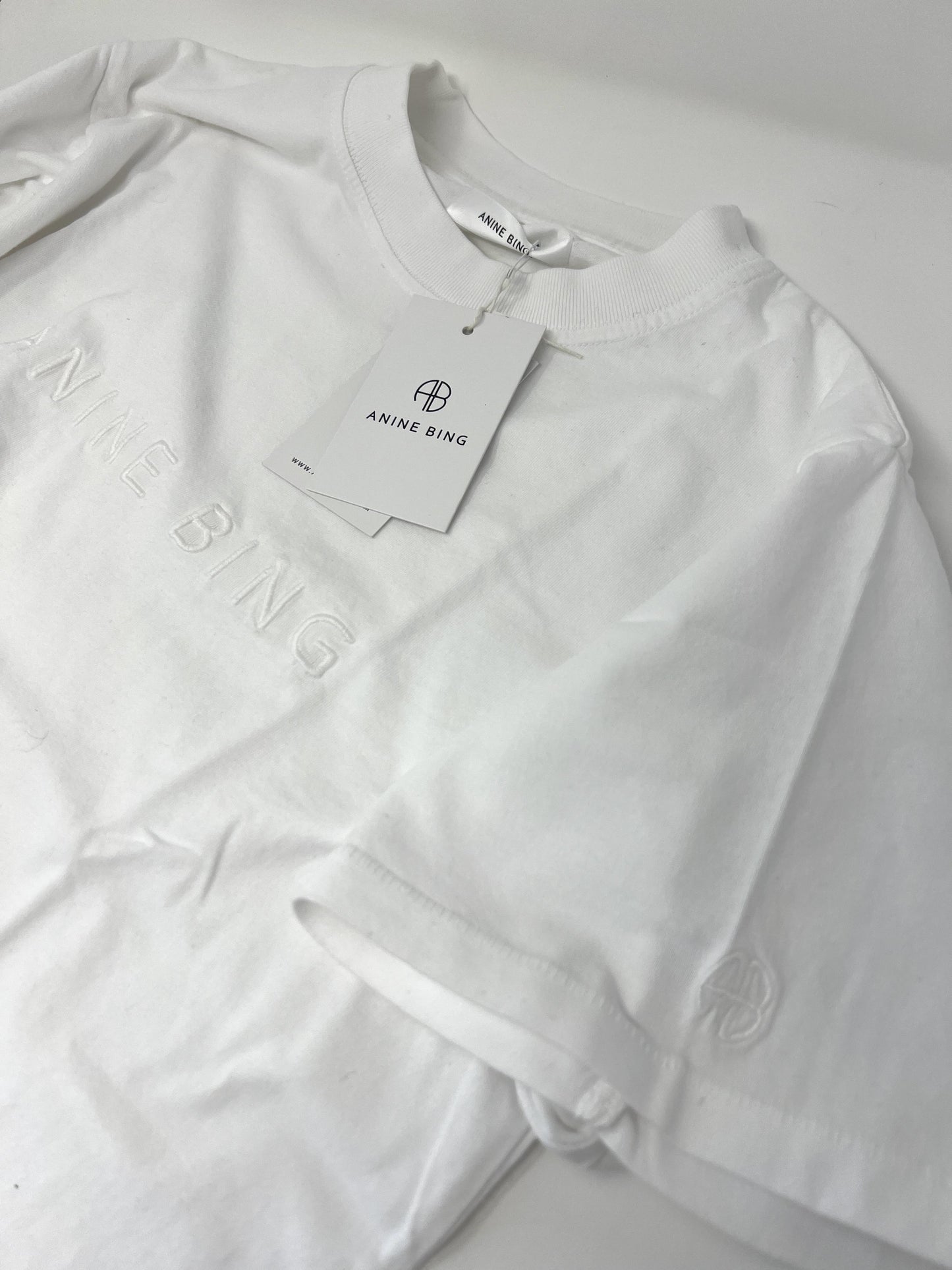 second season LILI TEE - TONAL WHITE - SIZE XS