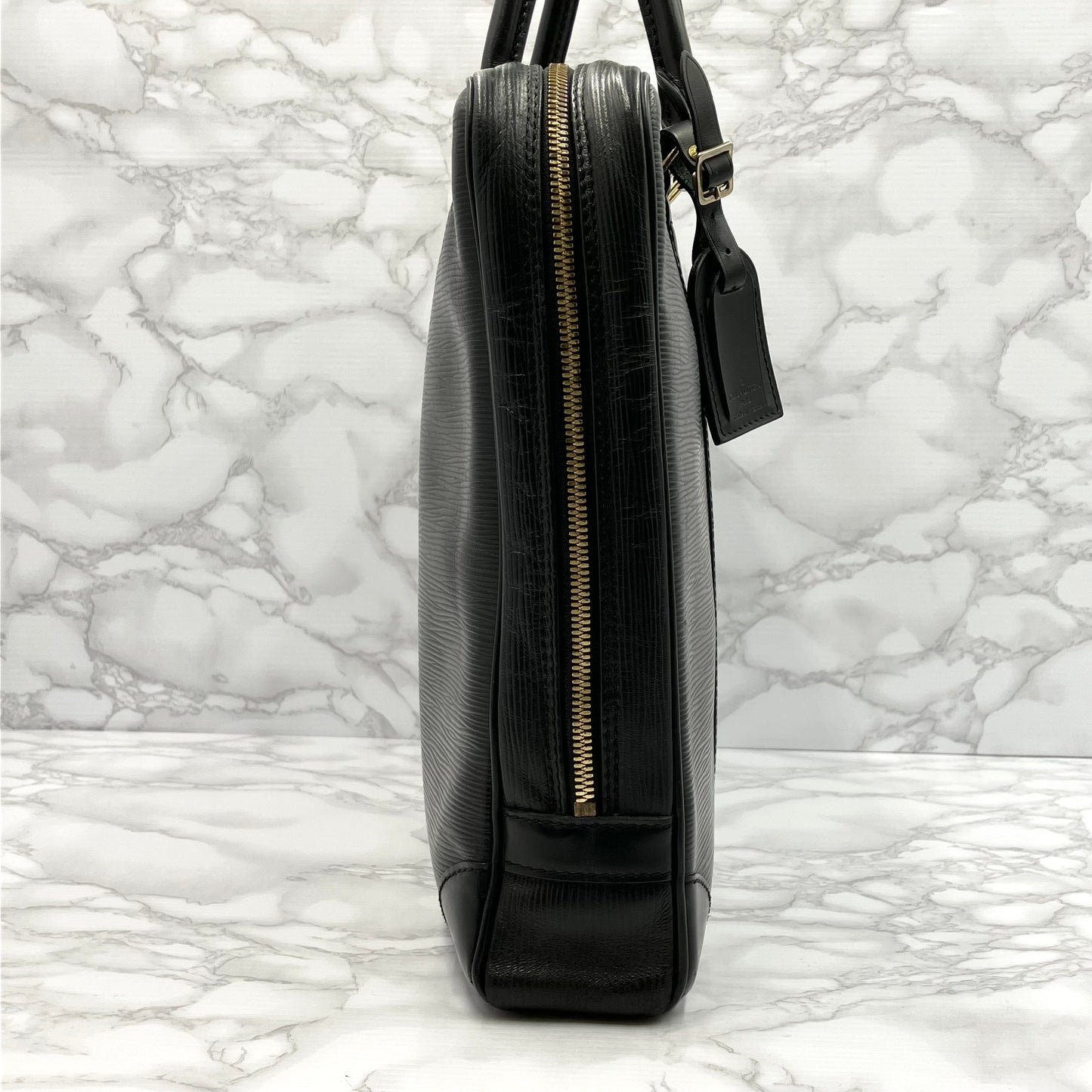 LOUIS VUITTON Epi Porte de Gumain
