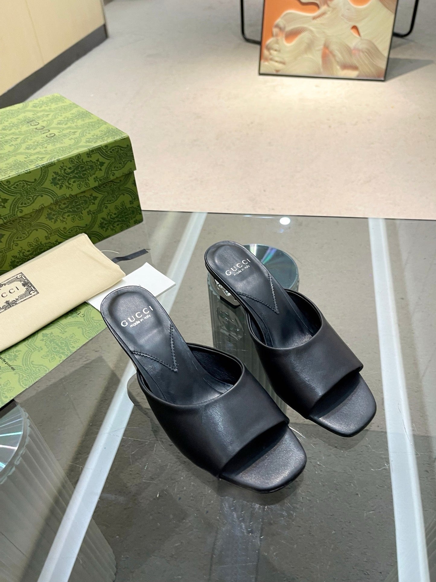 SE1324 Women's Interlocking G Heel Sandal /  Size5-10