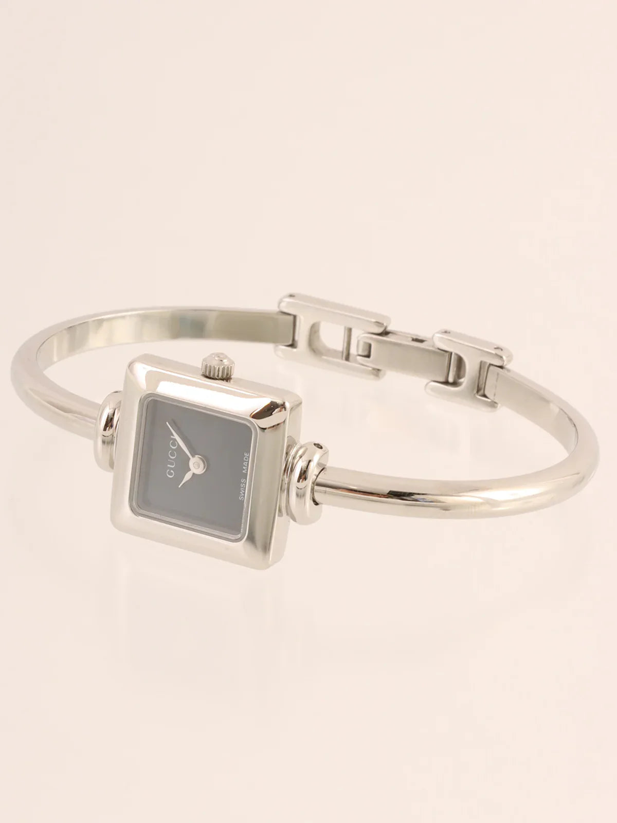 GUCCI Square Face Logo Bangle Watch Silver/Black