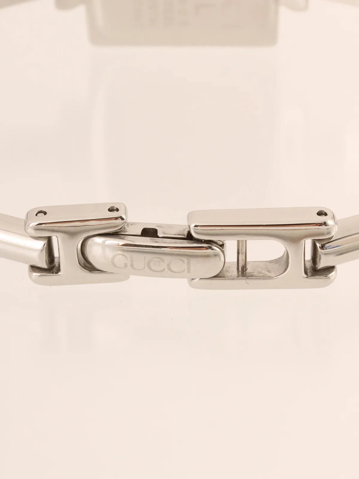 GUCCI Square Face Logo Bangle Watch Silver/Black
