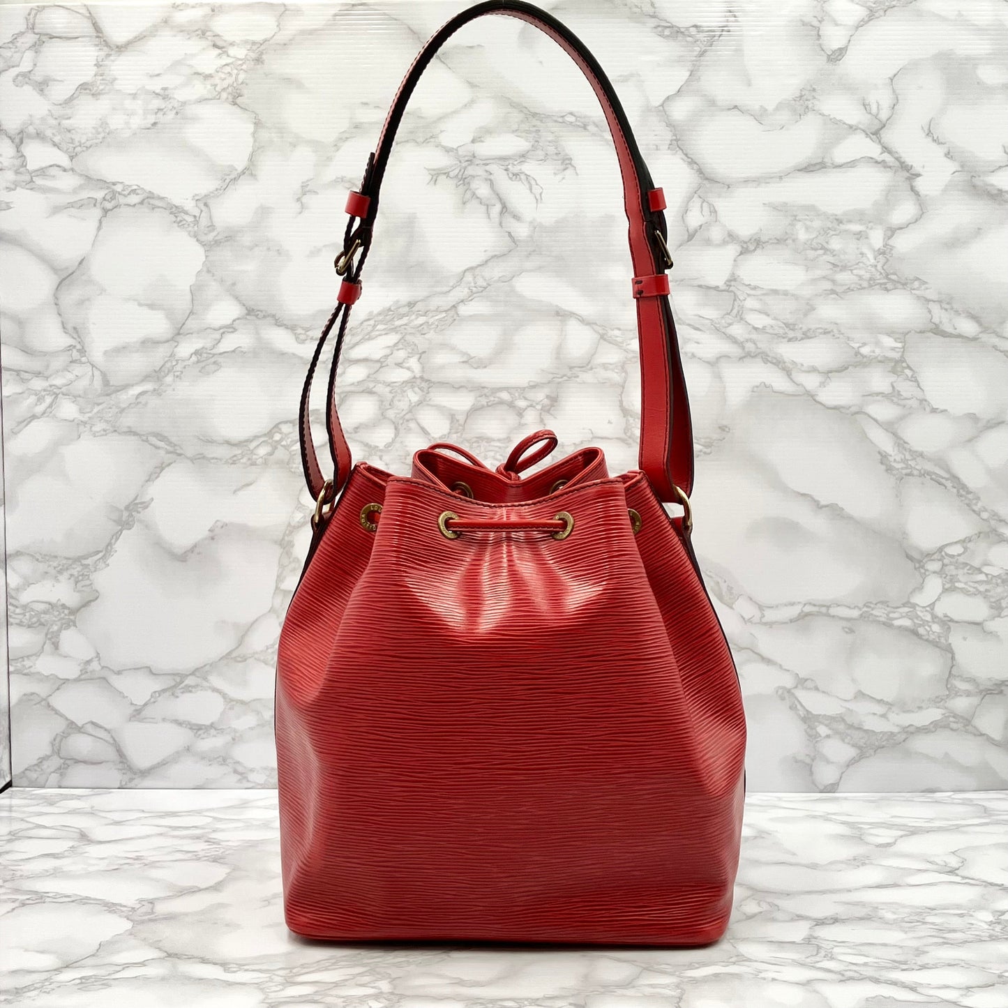 LOUIS VUITTON Epi petit noÃ©