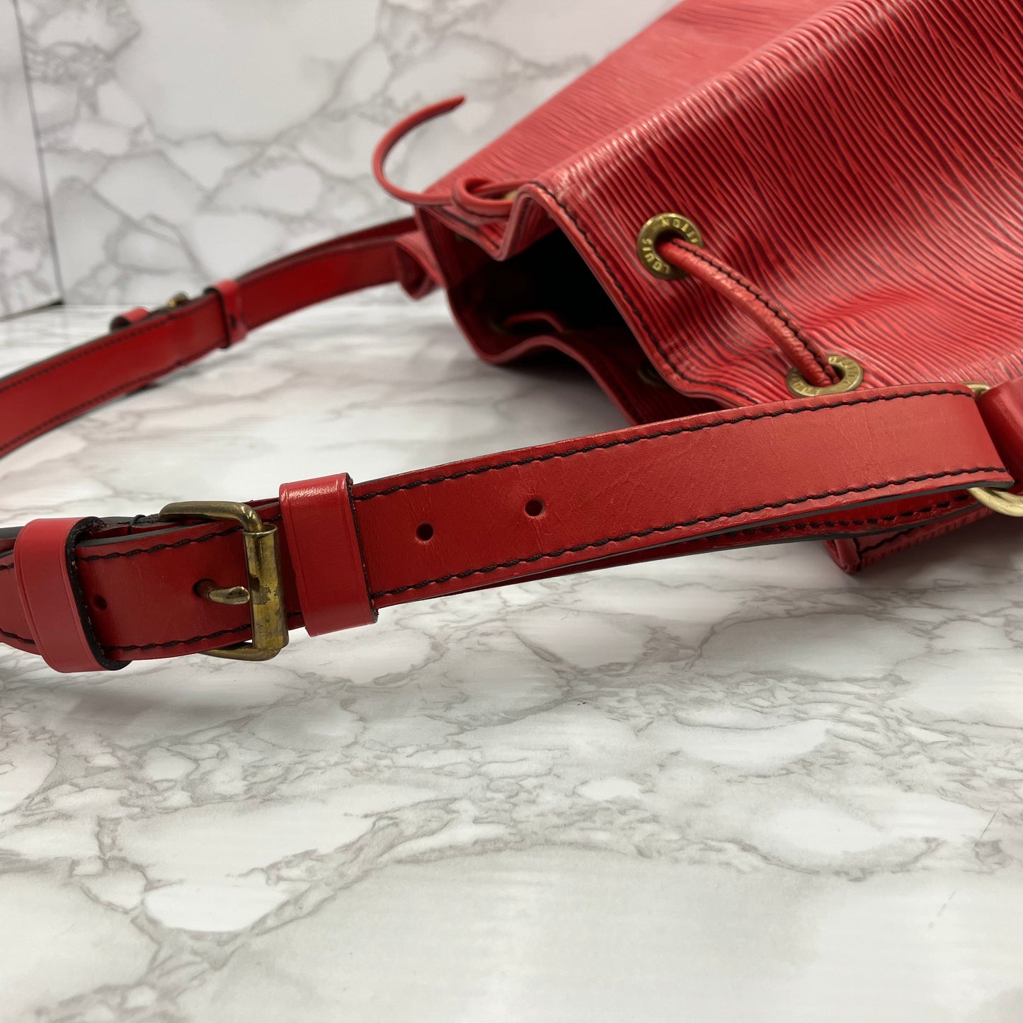 LOUIS VUITTON Epi petit noÃ©