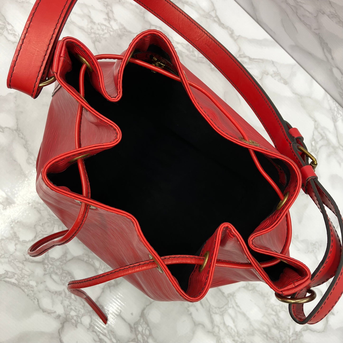 LOUIS VUITTON Epi petit noÃ©
