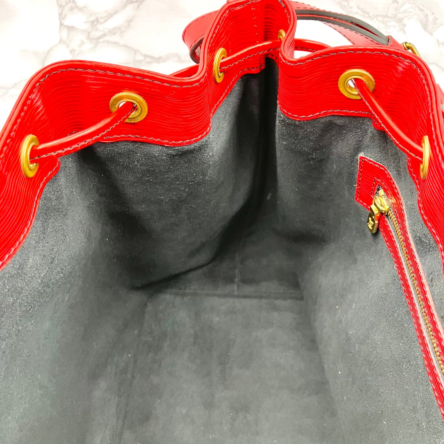 LOUIS VUITTON Epi petit noÃ©