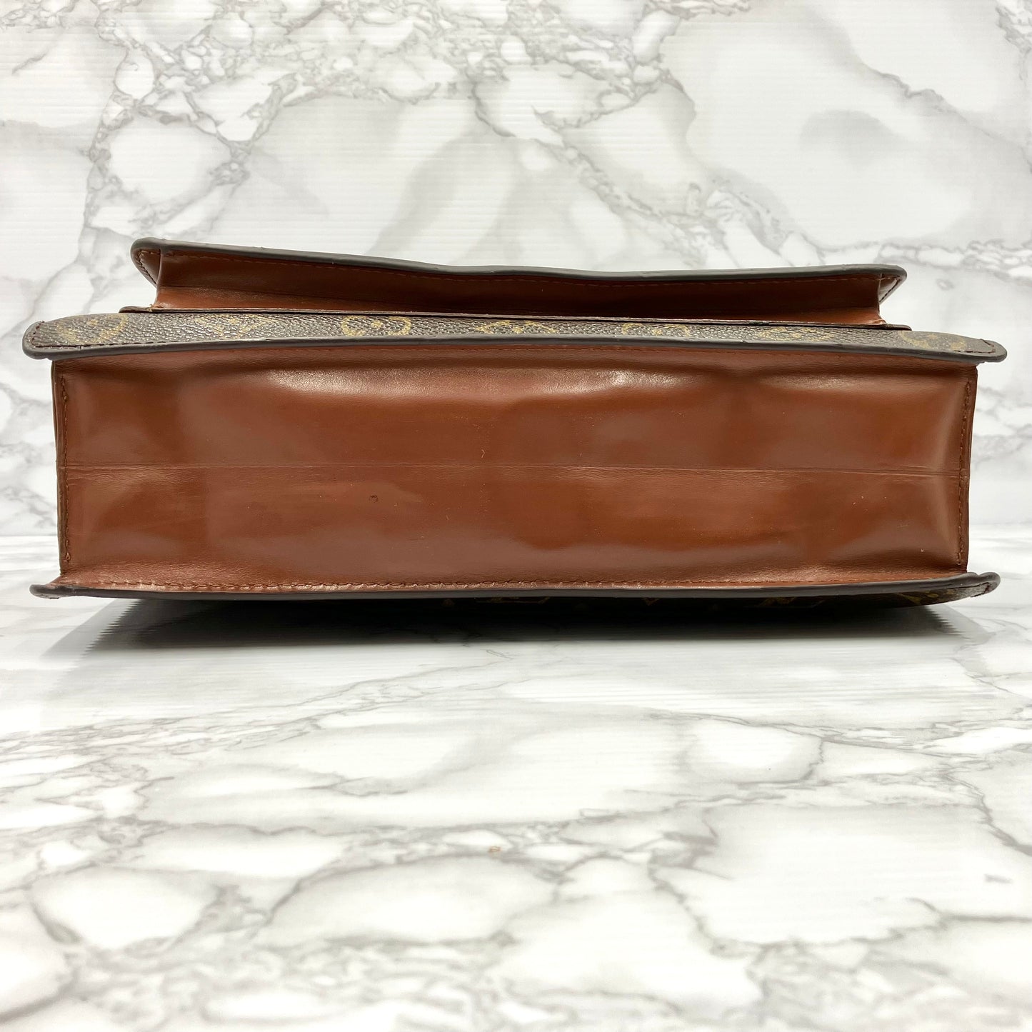 LOUIS VUITTON Monogram monceau