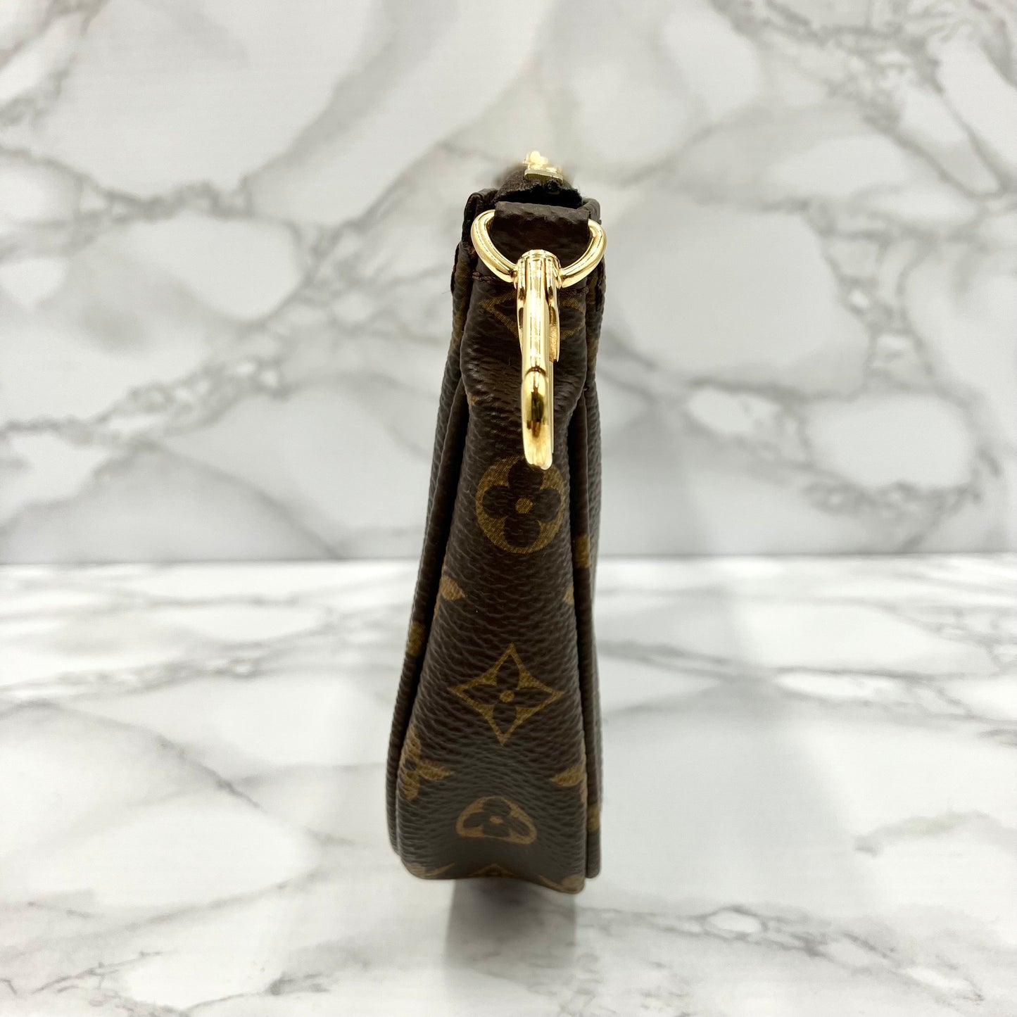 LOUIS VUITTON Monogram MÃ¼rti Pochette