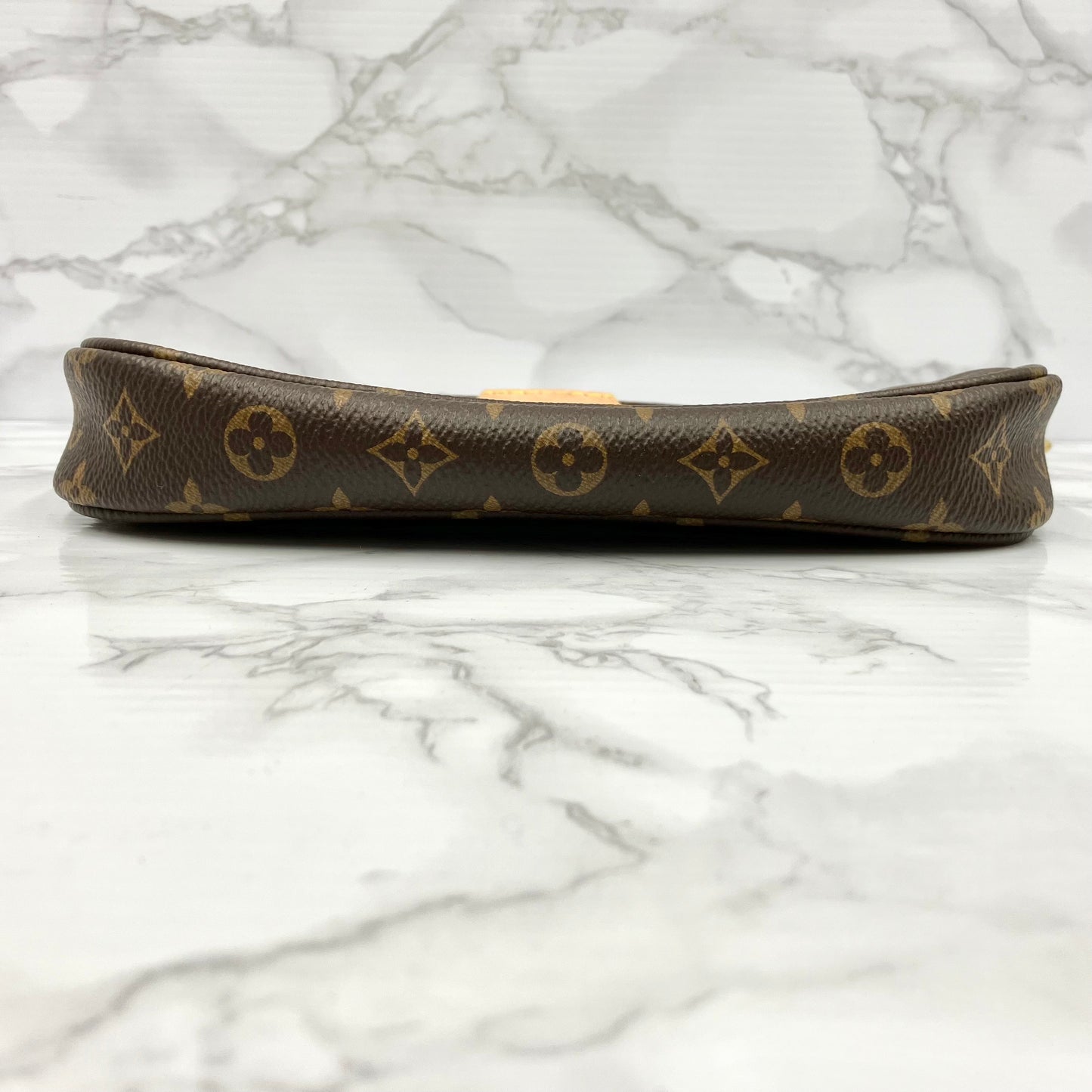 LOUIS VUITTON Monogram MÃ¼rti Pochette