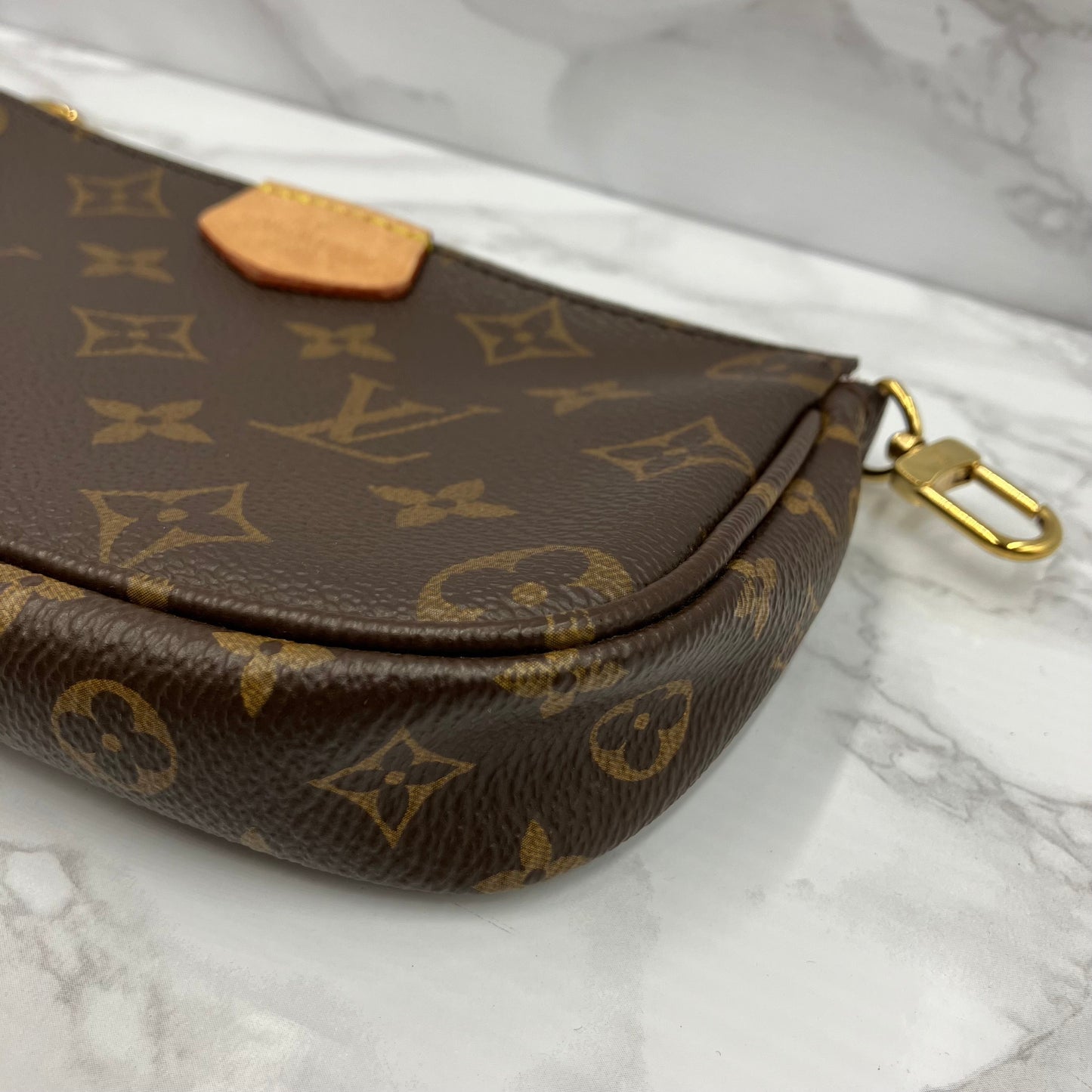 LOUIS VUITTON Monogram MÃ¼rti Pochette