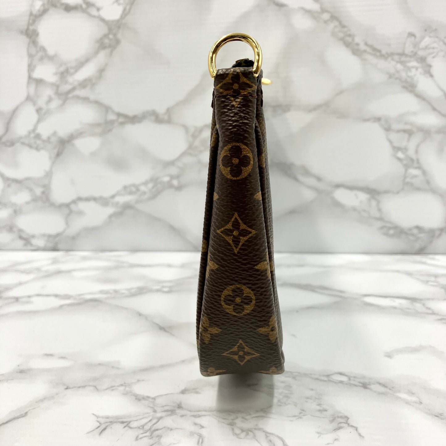 LOUIS VUITTON Monogram MÃ¼rti Pochette