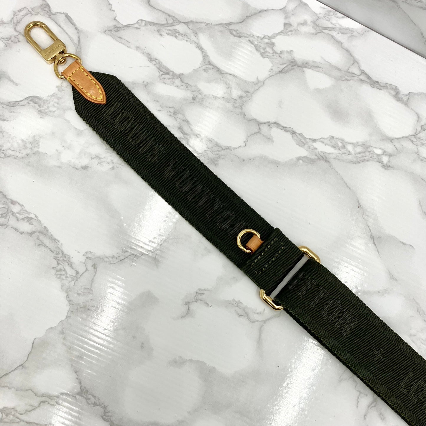 LOUIS VUITTON Monogram MÃ¼rti Pochette