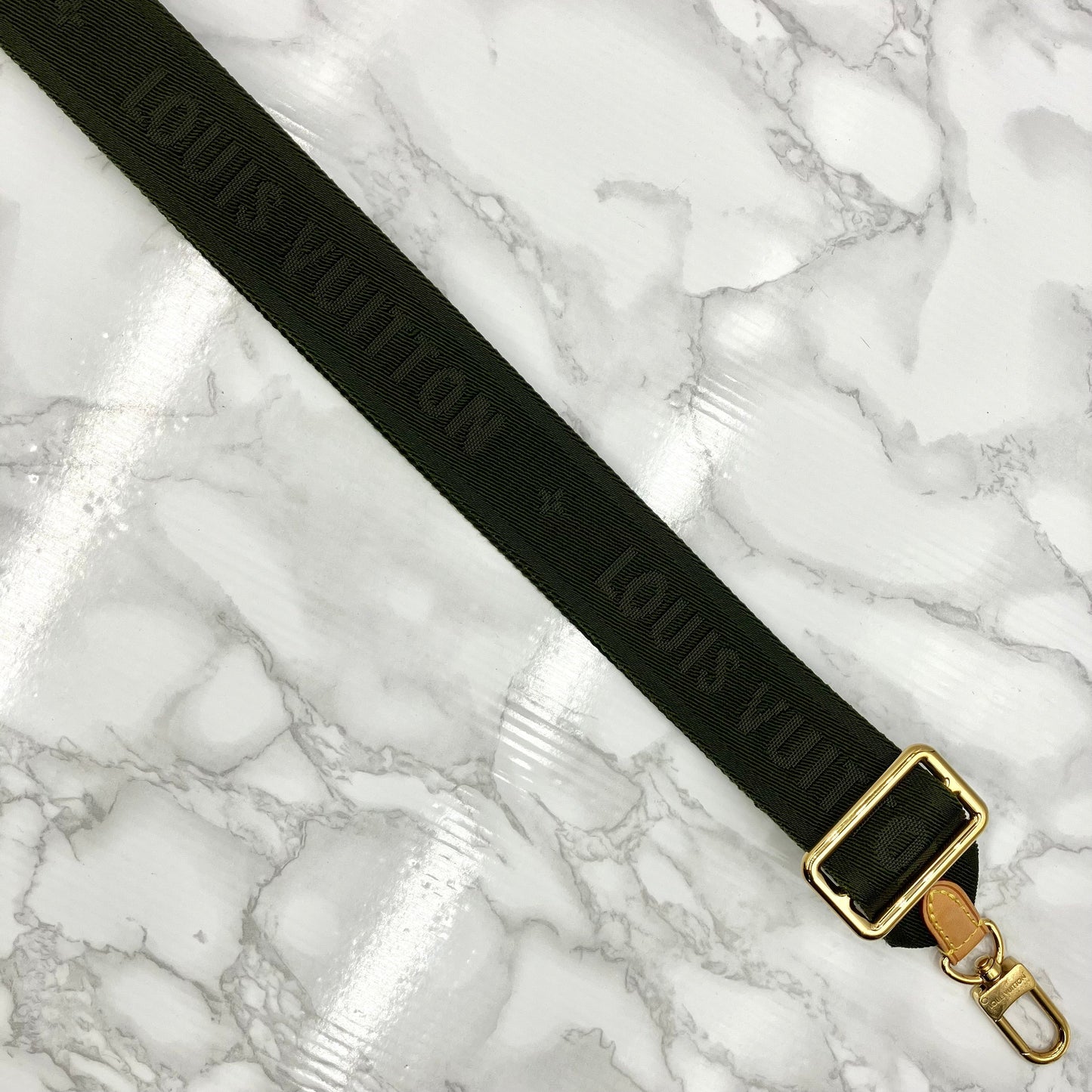 LOUIS VUITTON Monogram MÃ¼rti Pochette