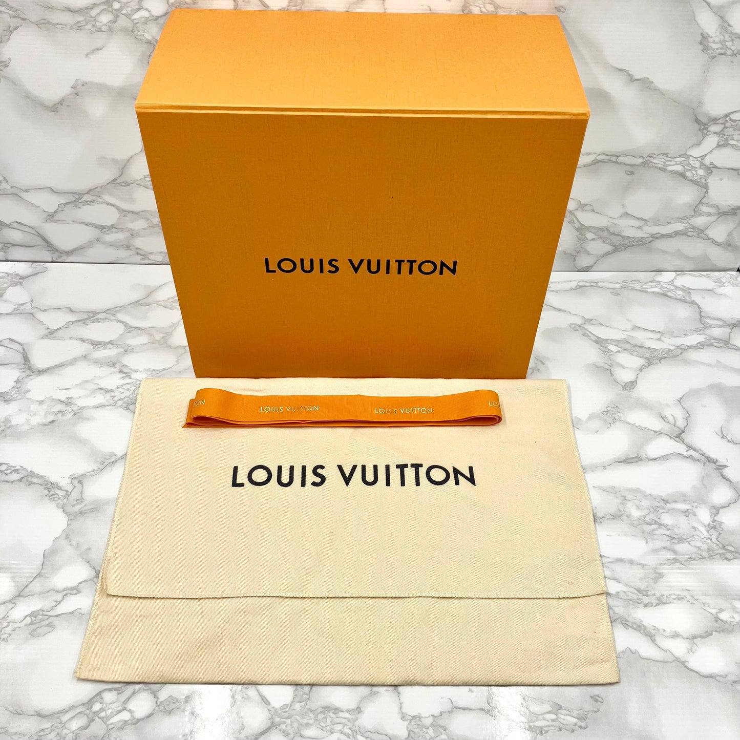 LOUIS VUITTON Monogram MÃ¼rti Pochette