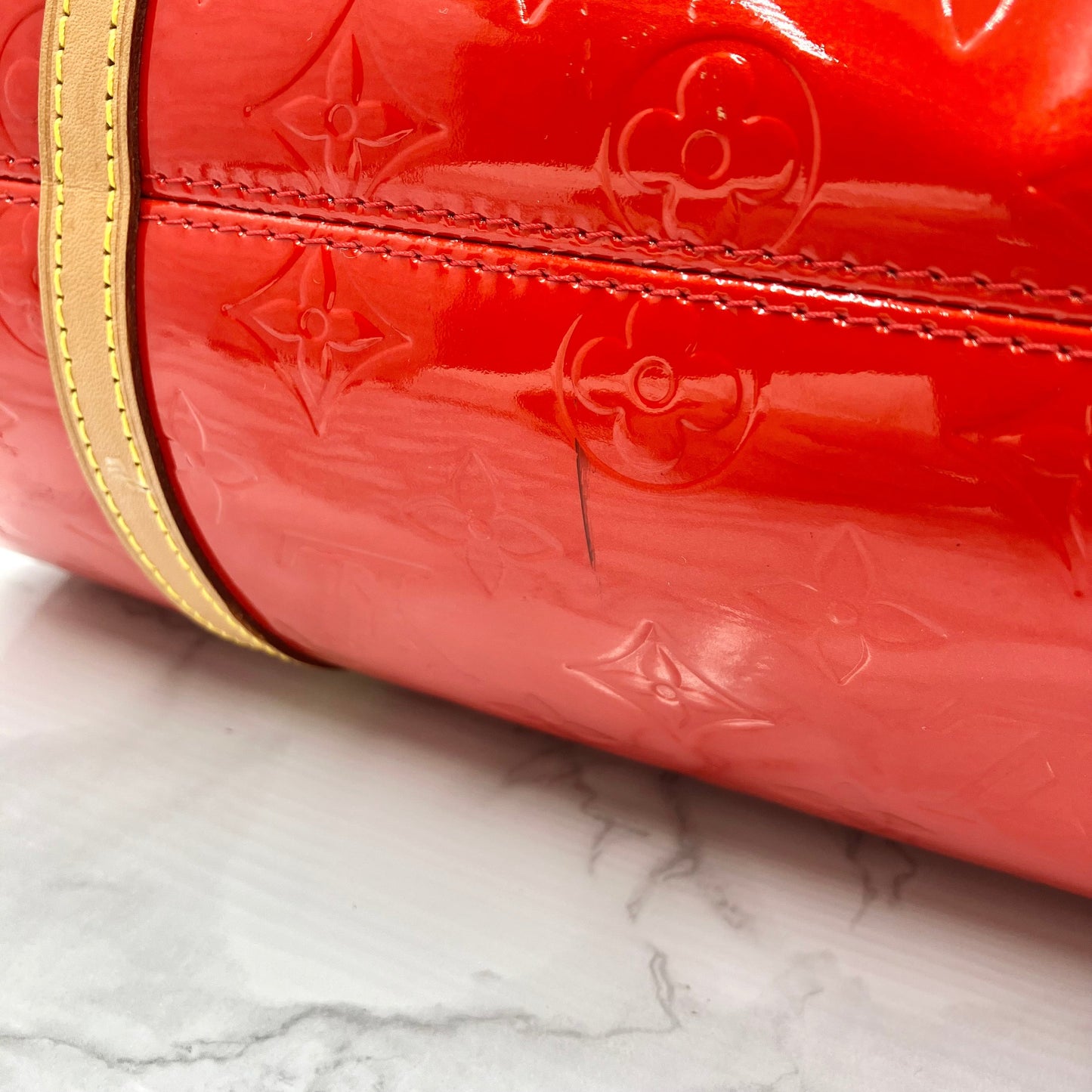 LOUIS VUITTON Vernis Papillon
