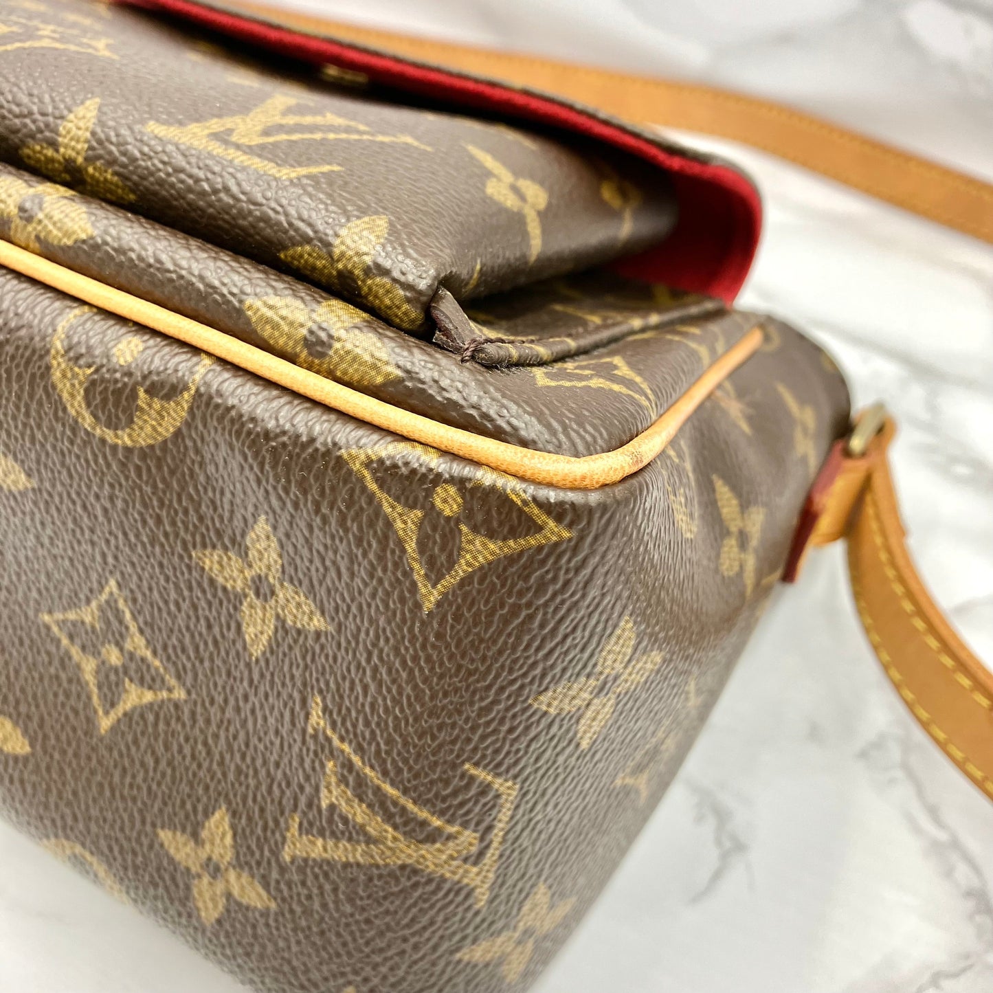 LOUIS VUITTON Monogram vivacite