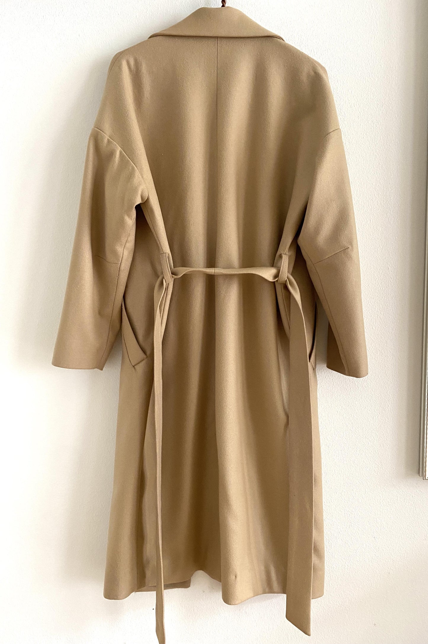 USE UNUSED BUDAPEST WOOL COAT - SIZE EU 36