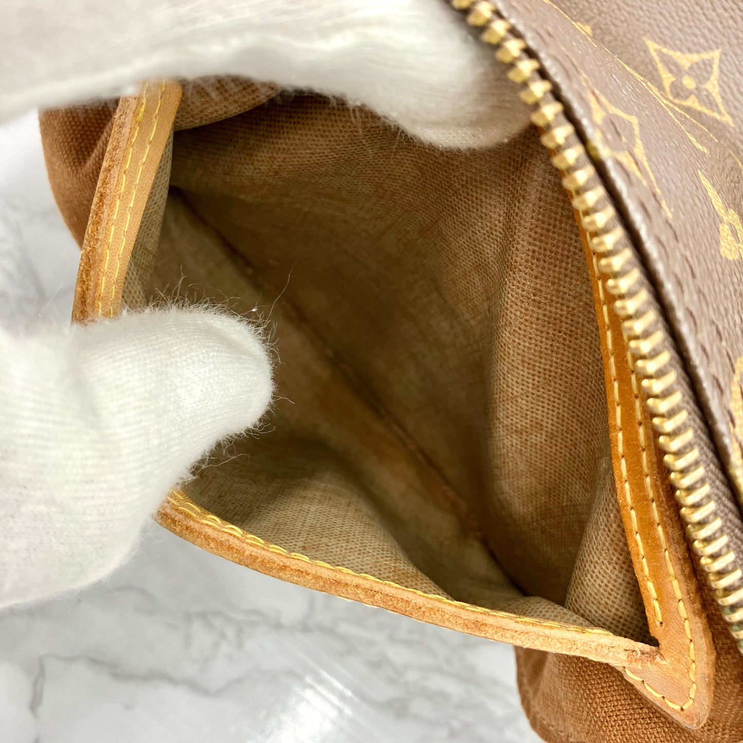 LOUIS VUITTON speedy25