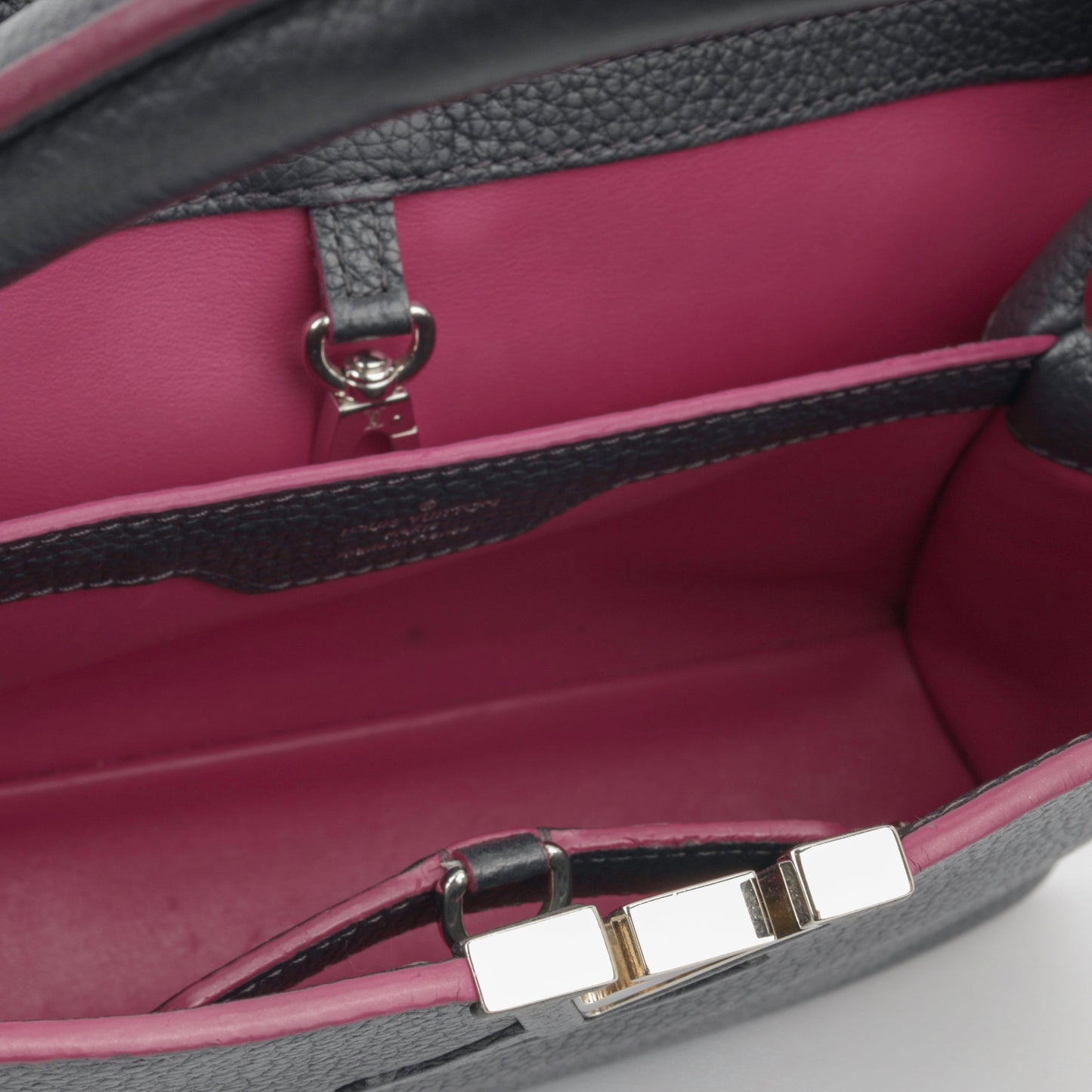 Louis Vuitton Capucines MM