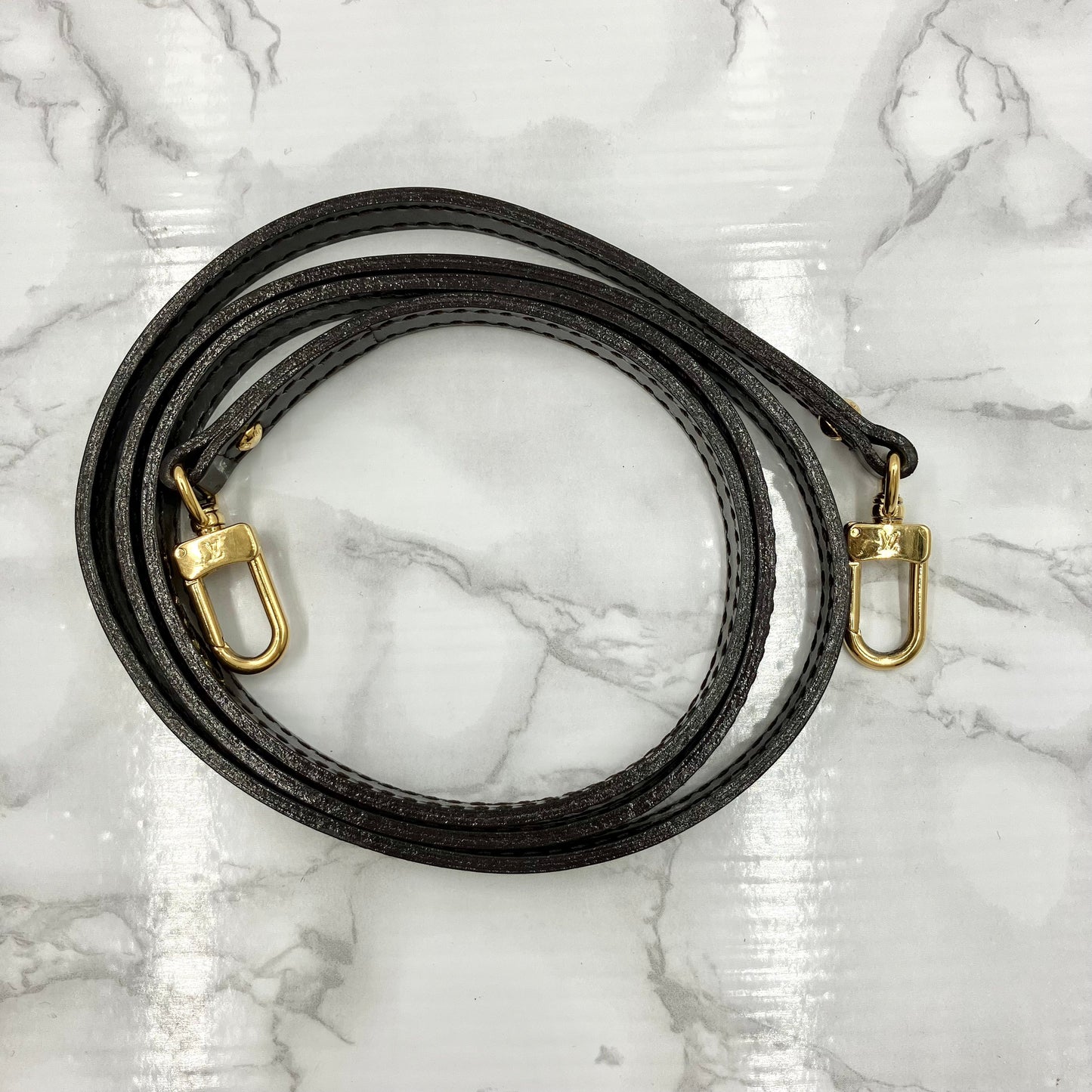 LOUIS VUITTON Alma BB vernis